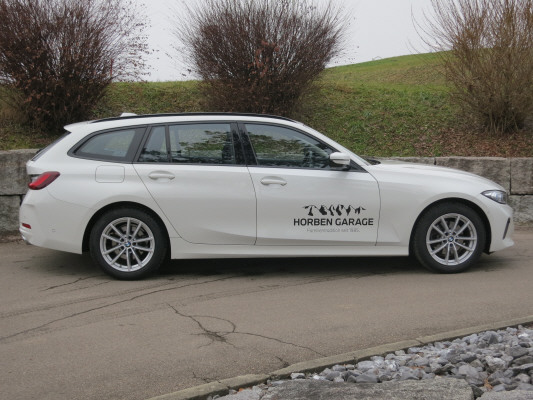 BMW 320d xDrive 48V Touring-image-2