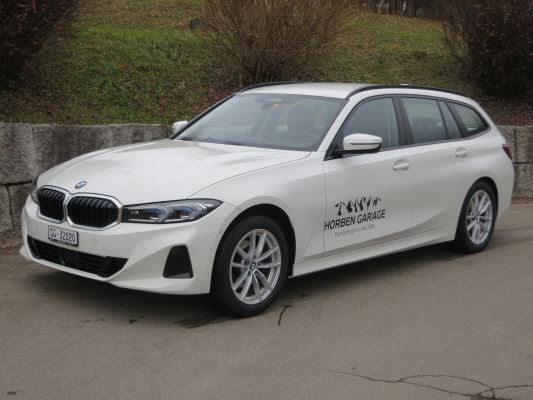 BMW 320d xDrive 48V Touring-image-0