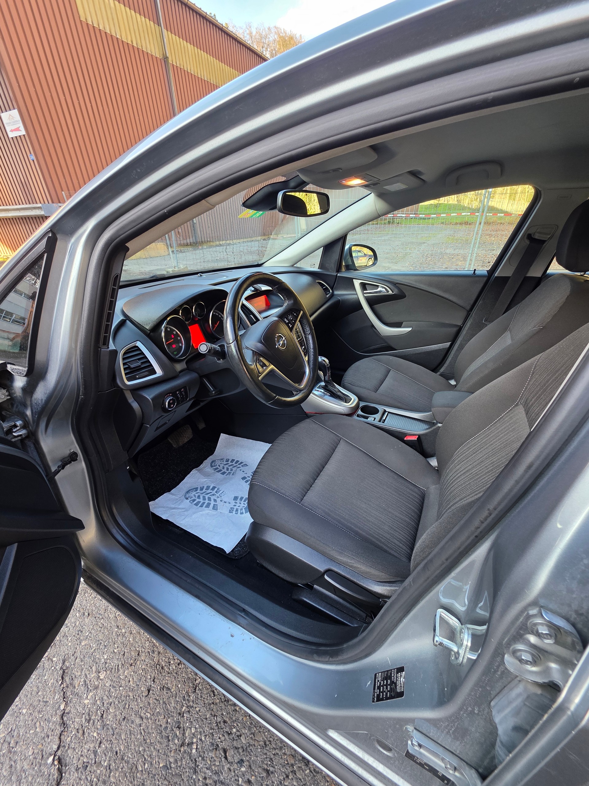 OPEL Astra 1.4i 16V Turbo Sport Automatic-image-7