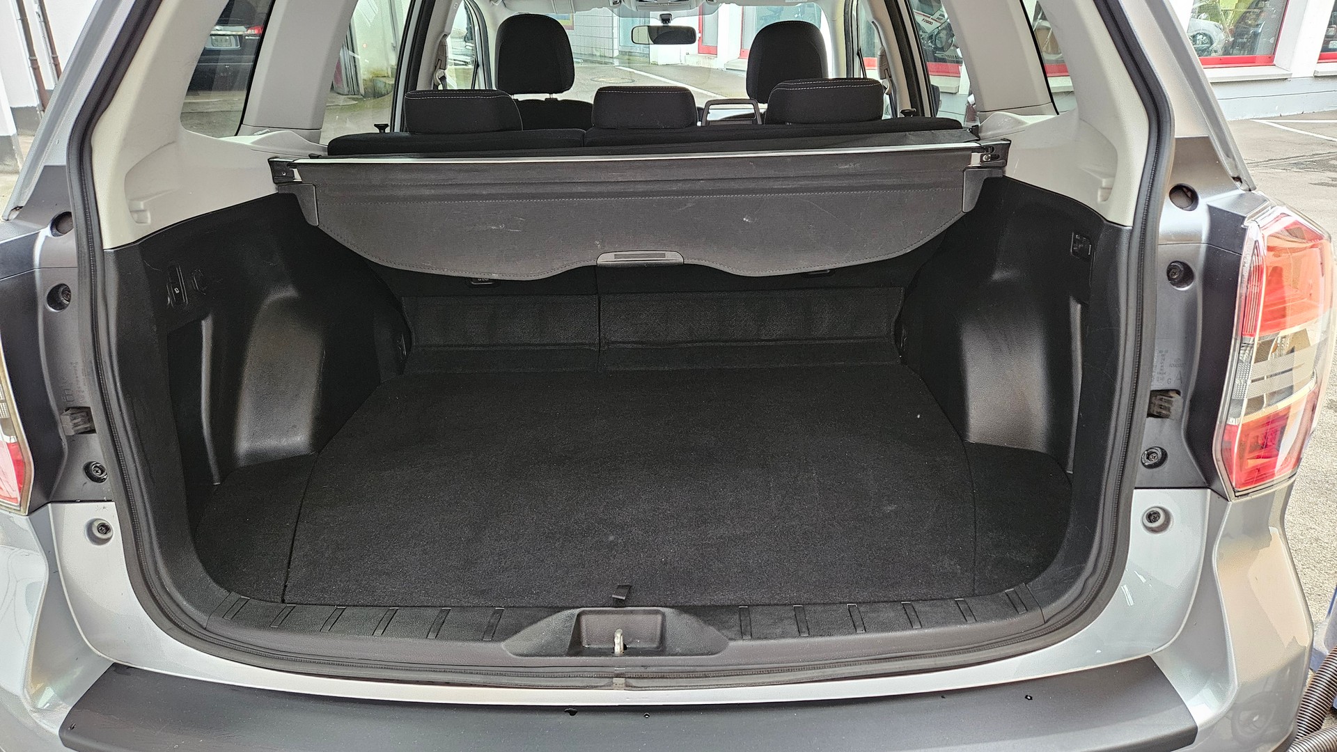 SUBARU Forester 2.0i Swiss-image-15
