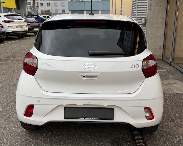 HYUNDAI i10 1.2 Amplia AMT5-image-3