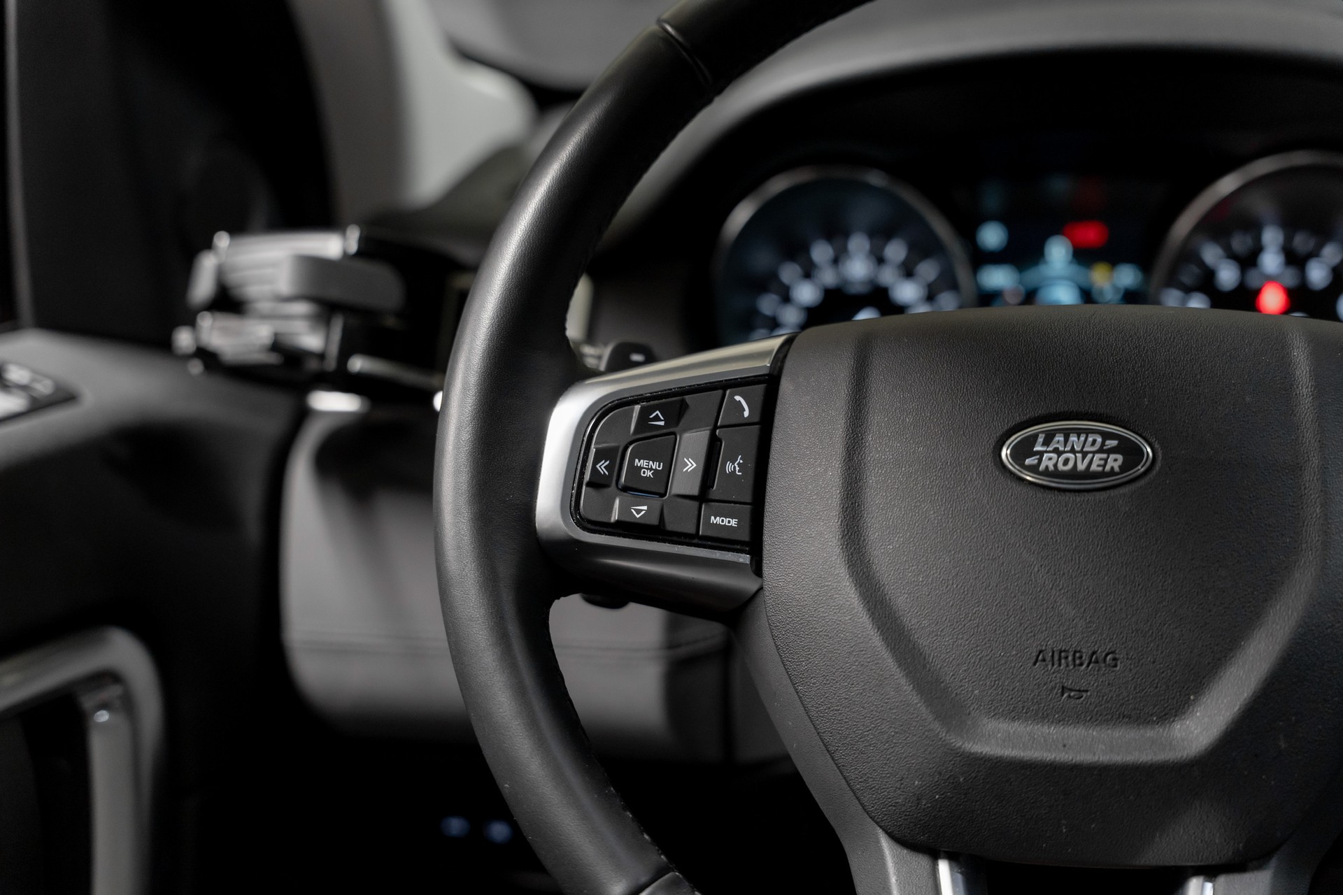 LAND ROVER Discovery Sport 2.0 Si4 HSE AT9 *7-Sitzer*-image-6