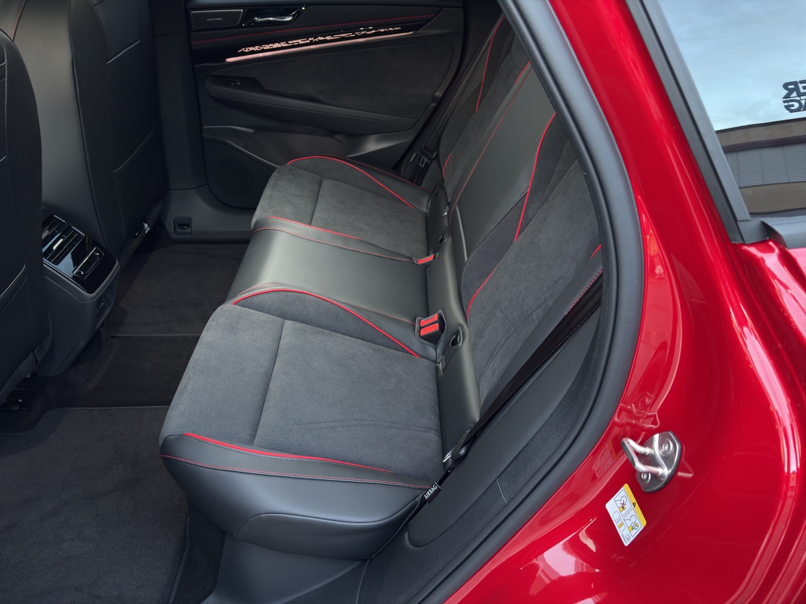 VW ID.7 Tourer GTX 86 kWh GTX 4 Motion-image-11