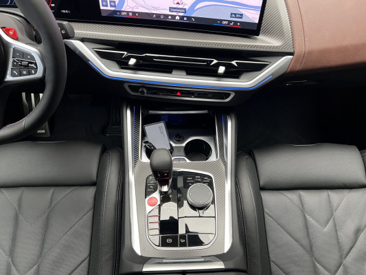 BMW XM xDrive 50e PHEV-image-10