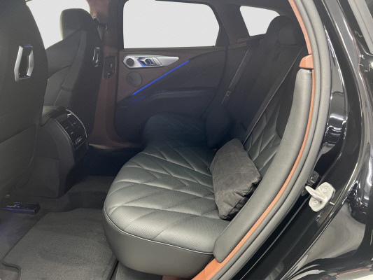 BMW XM xDrive 50e PHEV-image-8