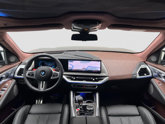 BMW XM xDrive 50e PHEV-image-9