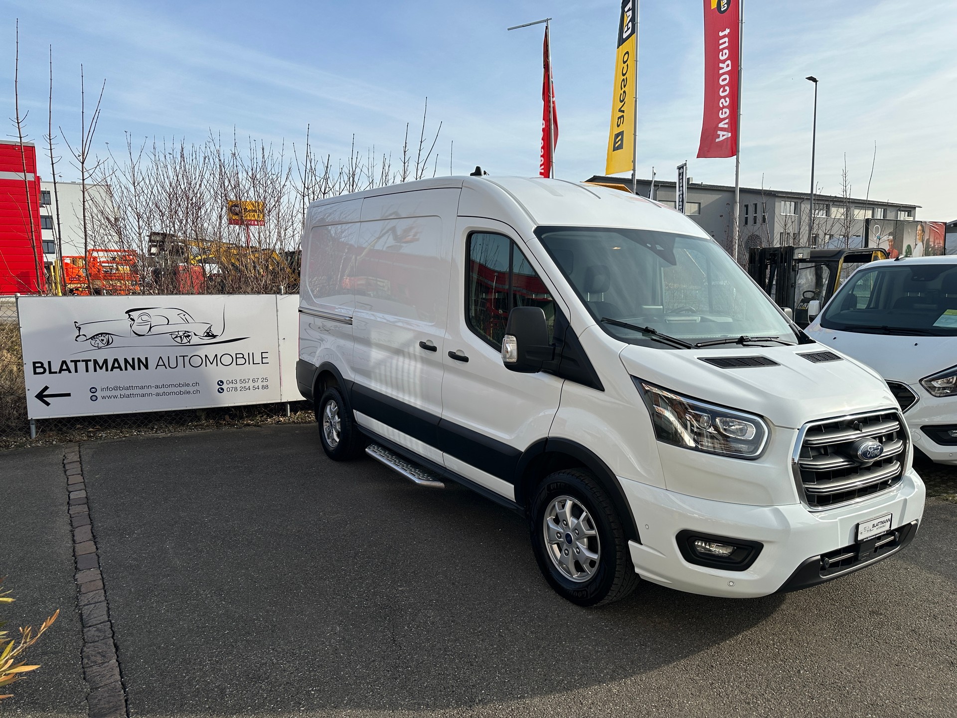 FORD Transit Van 350 L2 Limited 2.0 TDCi 185 FWD A