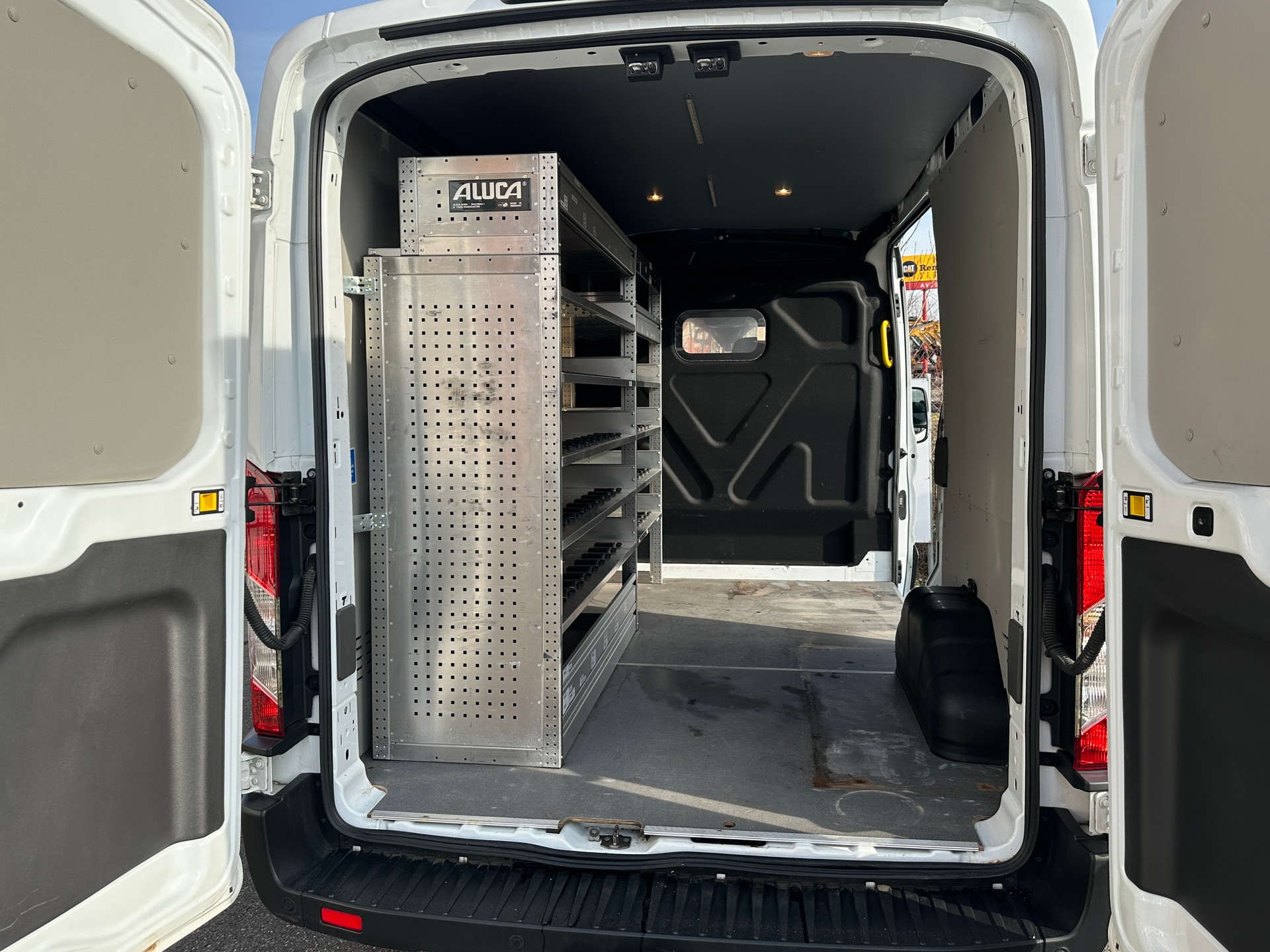 FORD Transit Van 350 L2 Limited 2.0 TDCi 185 FWD A-image-12