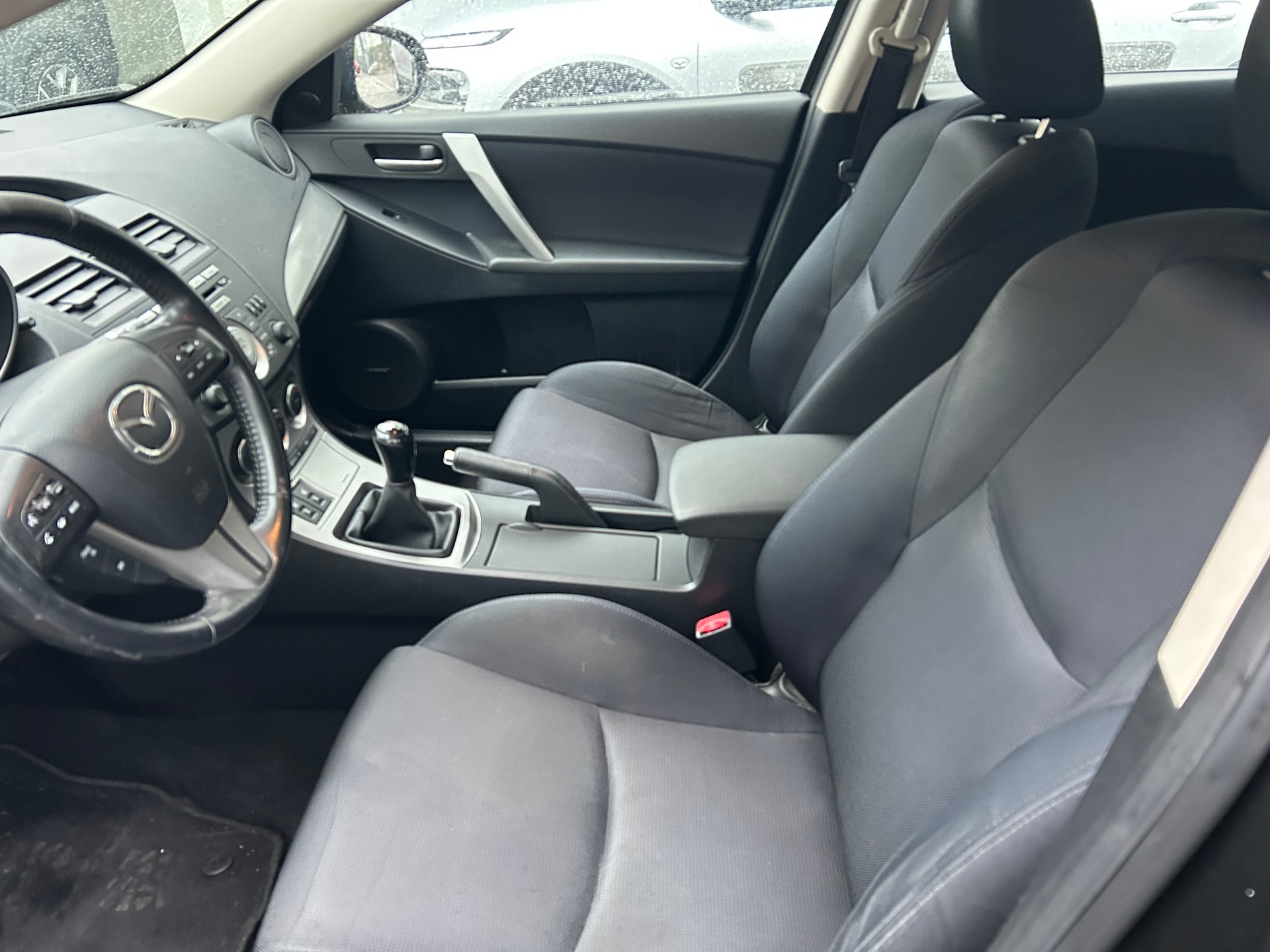 MAZDA 3 2.2 16V CD Sport-image-6