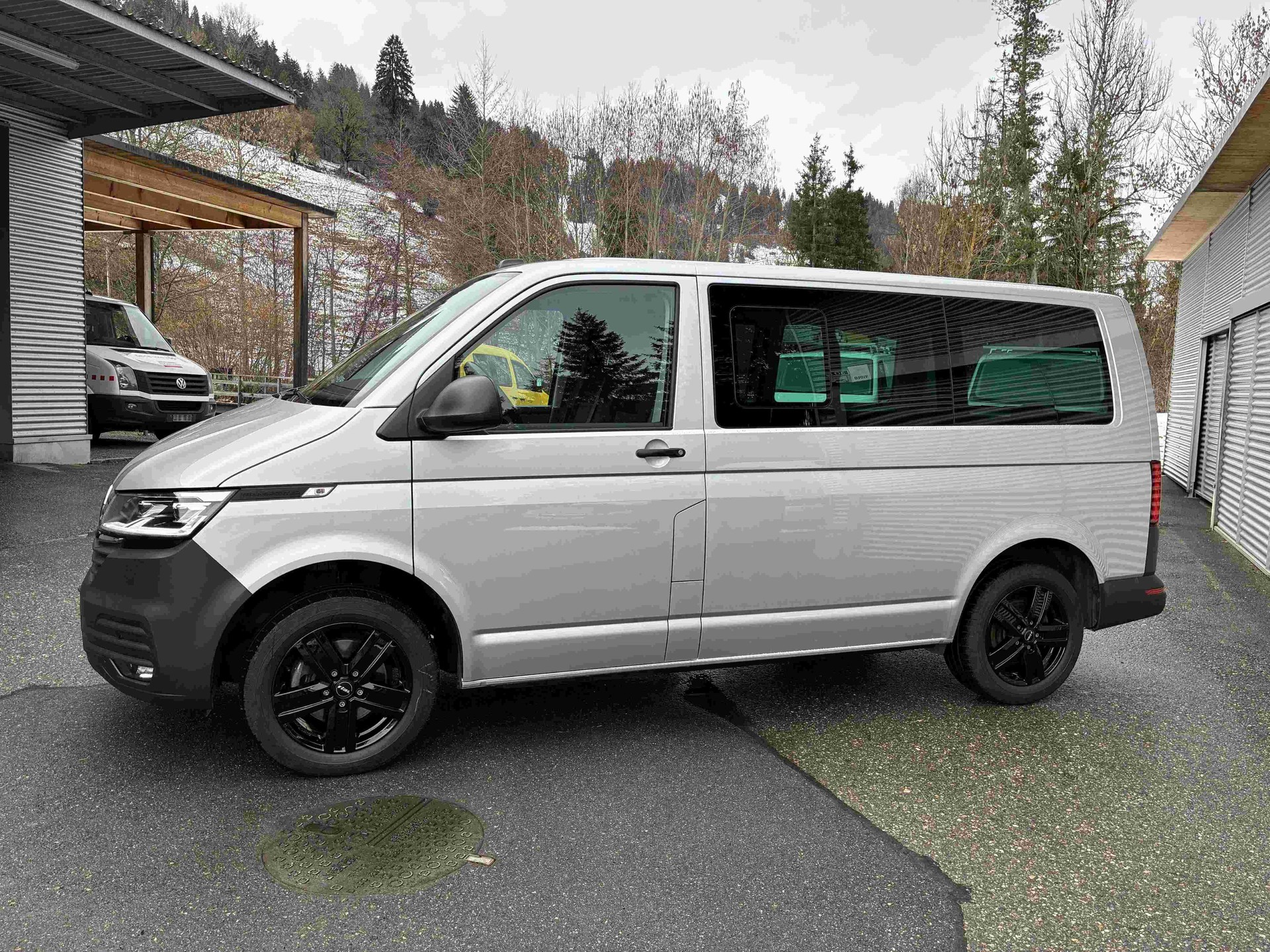 VW T6.1 2.0 TDI 4Motion-image-1