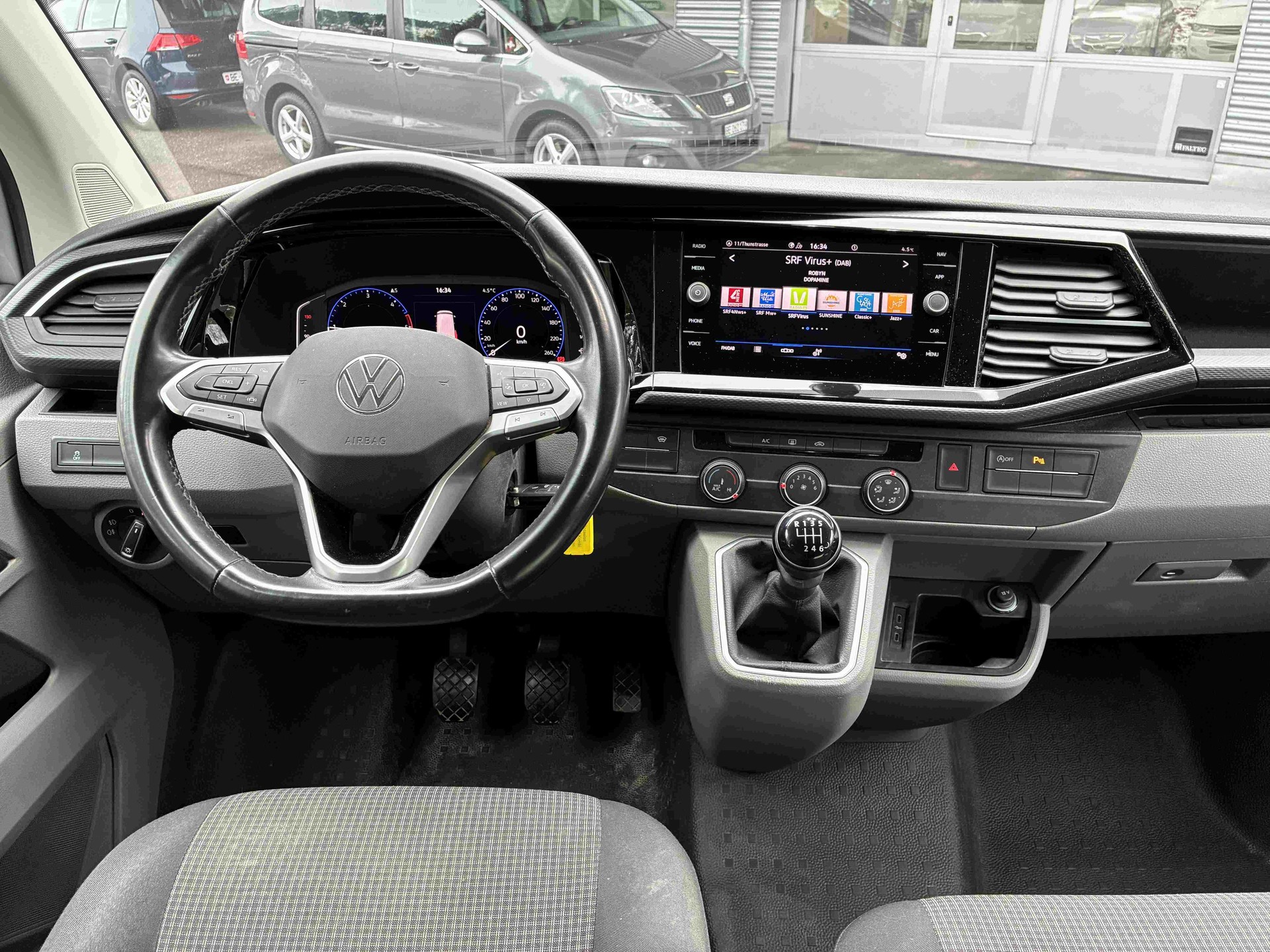 VW T6.1 2.0 TDI 4Motion-image-11