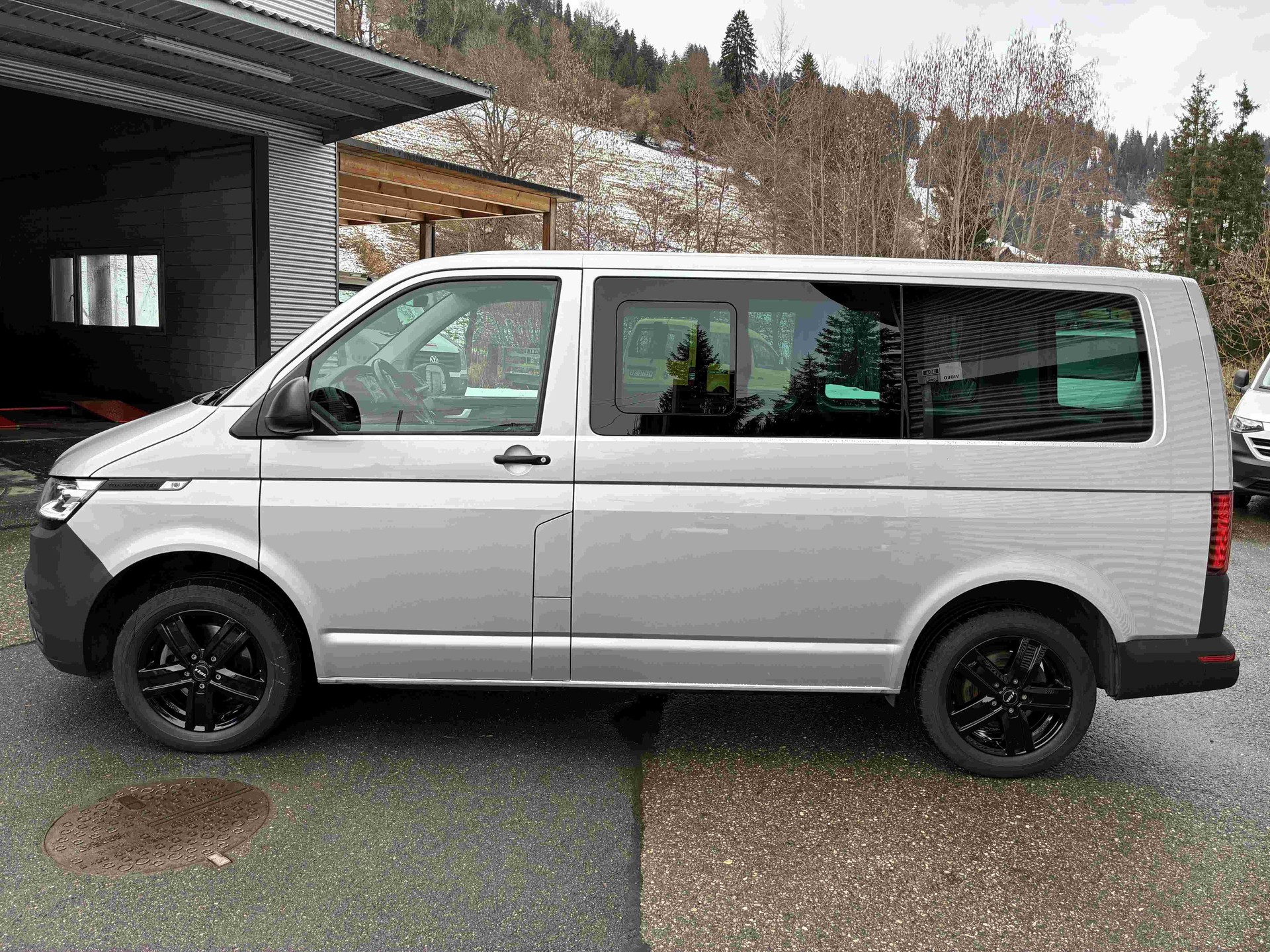 VW T6.1 2.0 TDI 4Motion-image-2