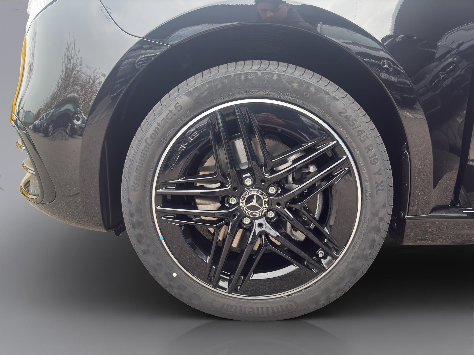 MERCEDES-BENZ V 300 d Exclusive lang 4m Van-image-3