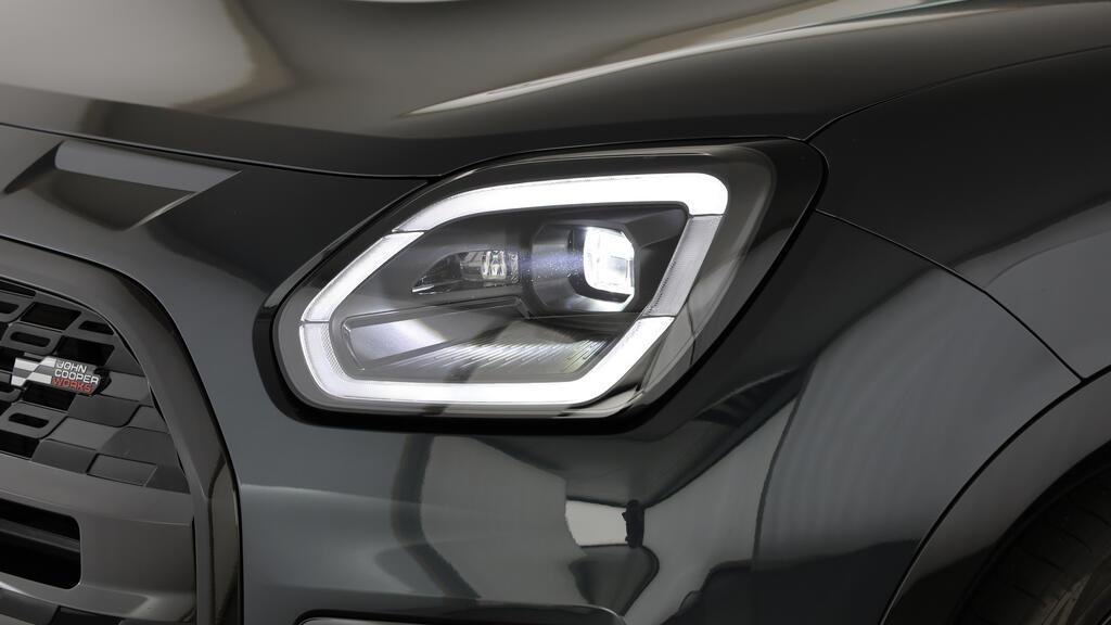 MINI John Cooper Works Countryman ALL4-image-15