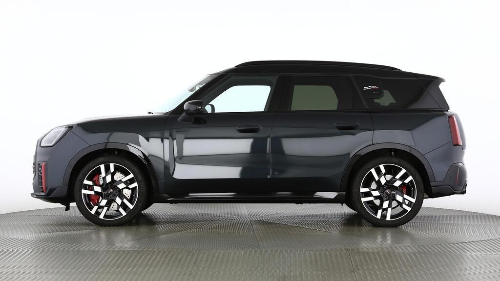 MINI John Cooper Works Countryman ALL4-image-2