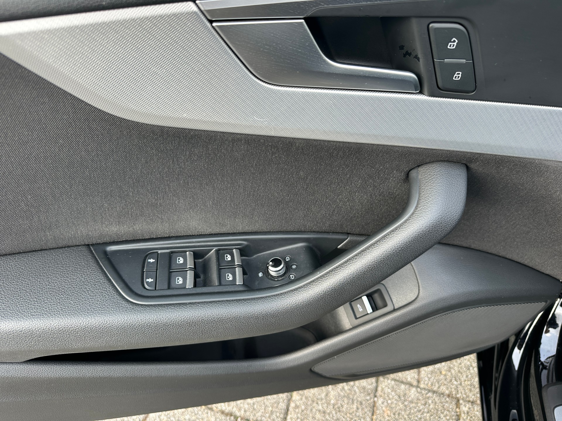 AUDI A4 Avant 2.0 TFSI Sport S-tronic-image-10