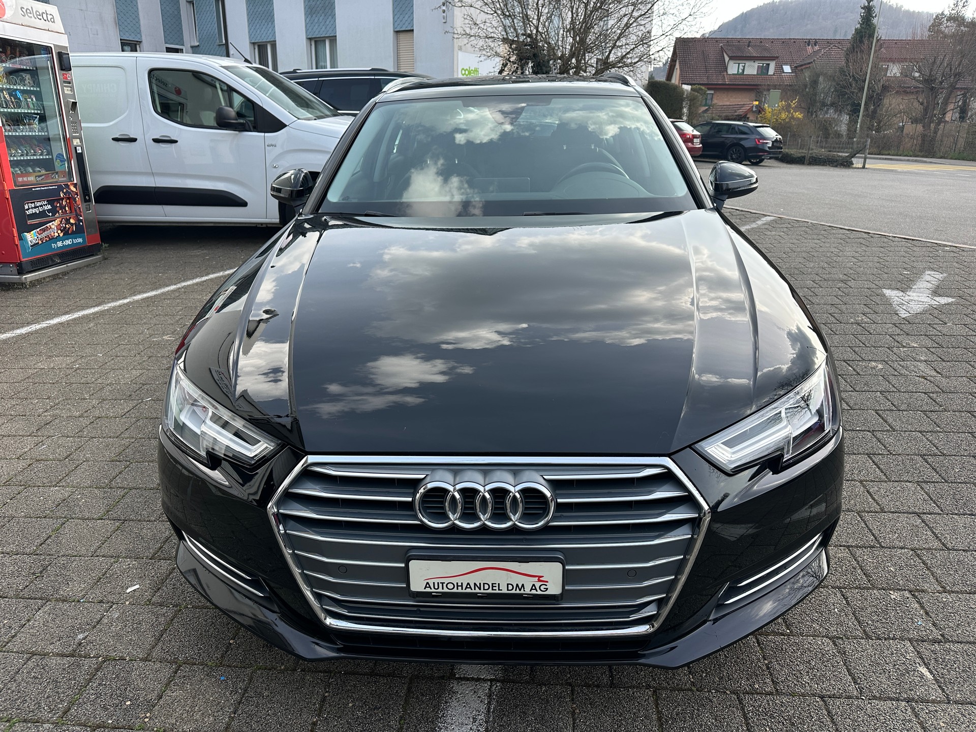 AUDI A4 Avant 2.0 TFSI Sport S-tronic-image-0
