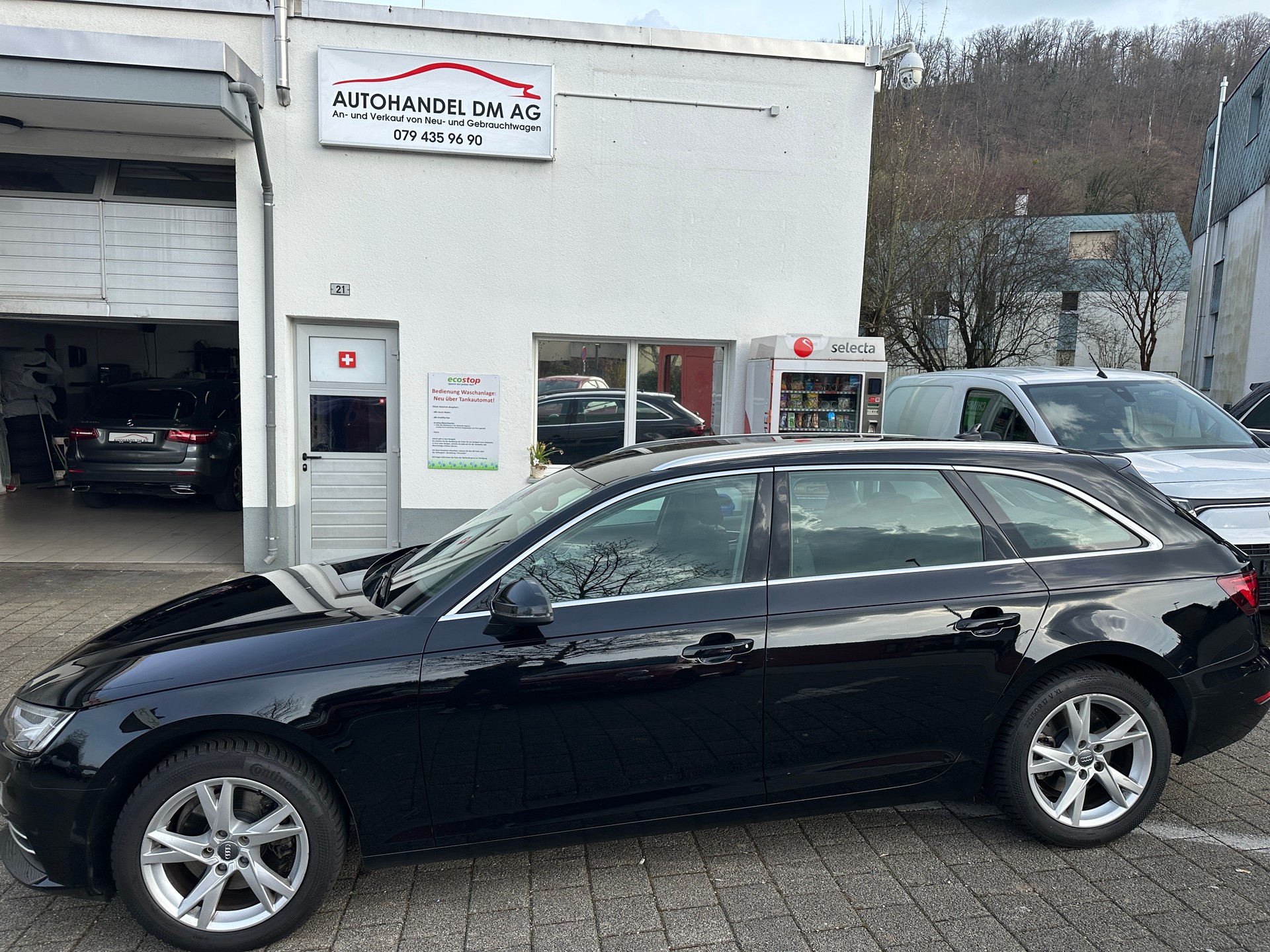 AUDI A4 Avant 2.0 TFSI Sport S-tronic-image-2