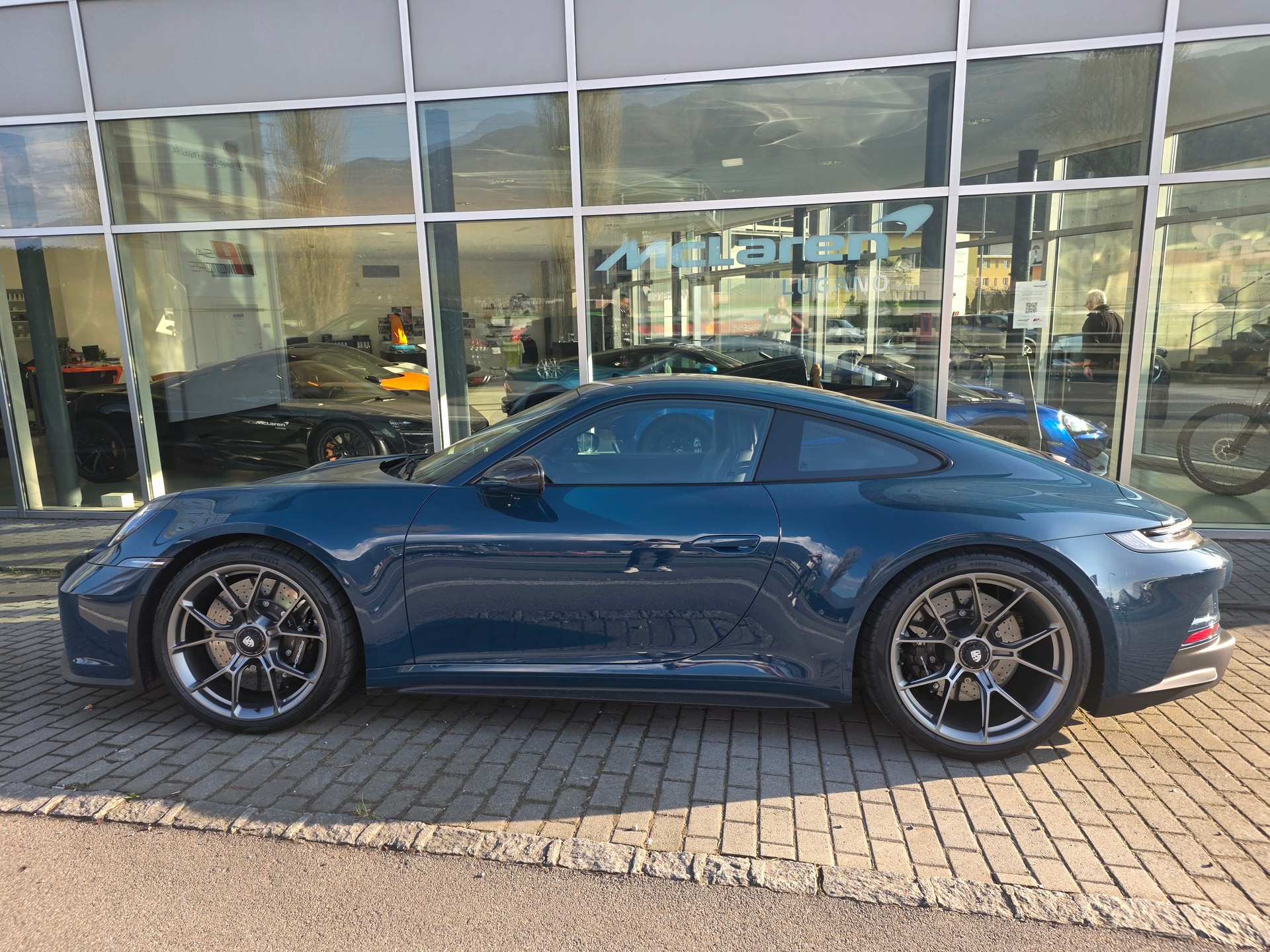 PORSCHE 911 GT3 Touring PDK-image-1