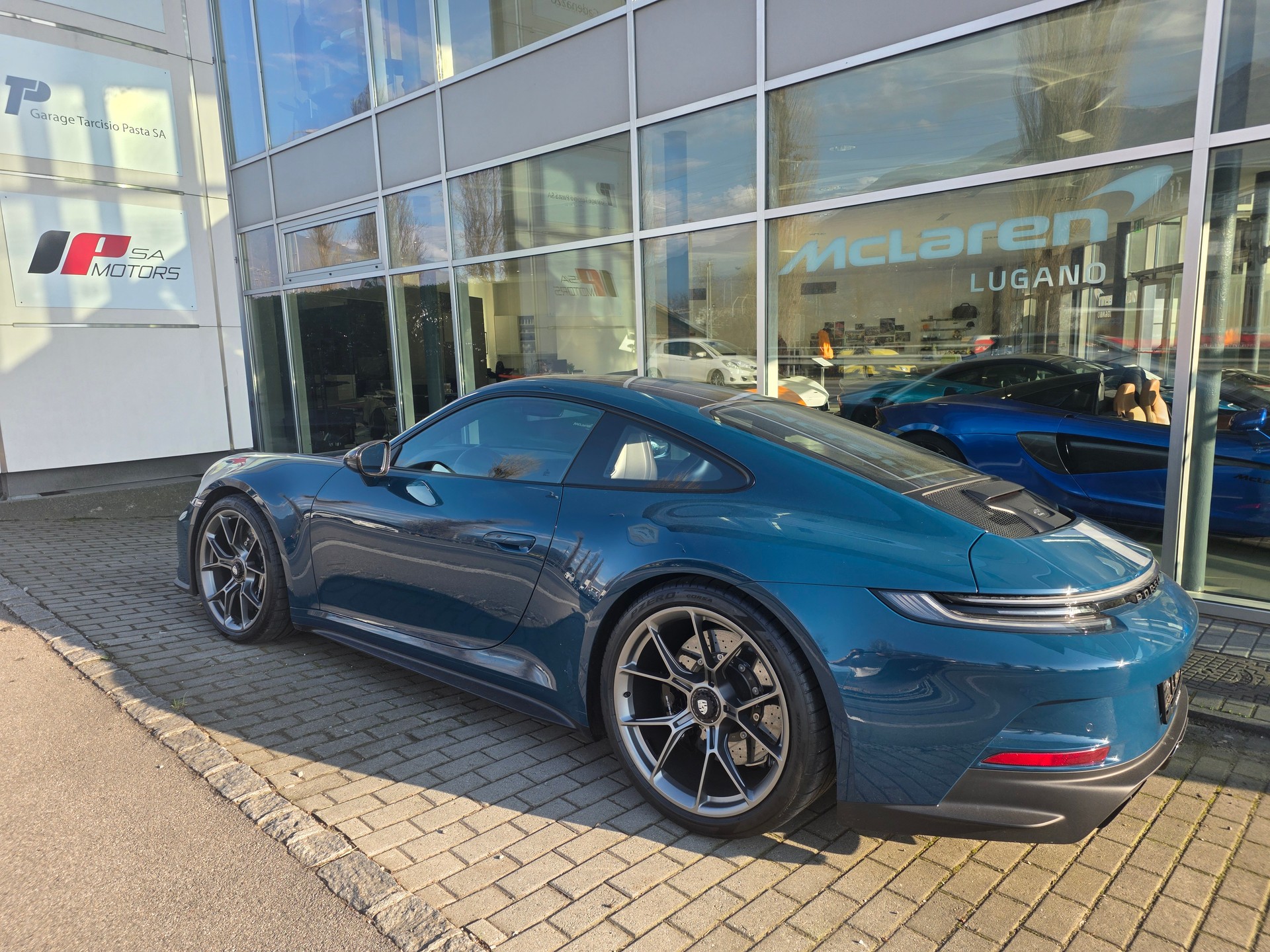 PORSCHE 911 GT3 Touring PDK-image-4