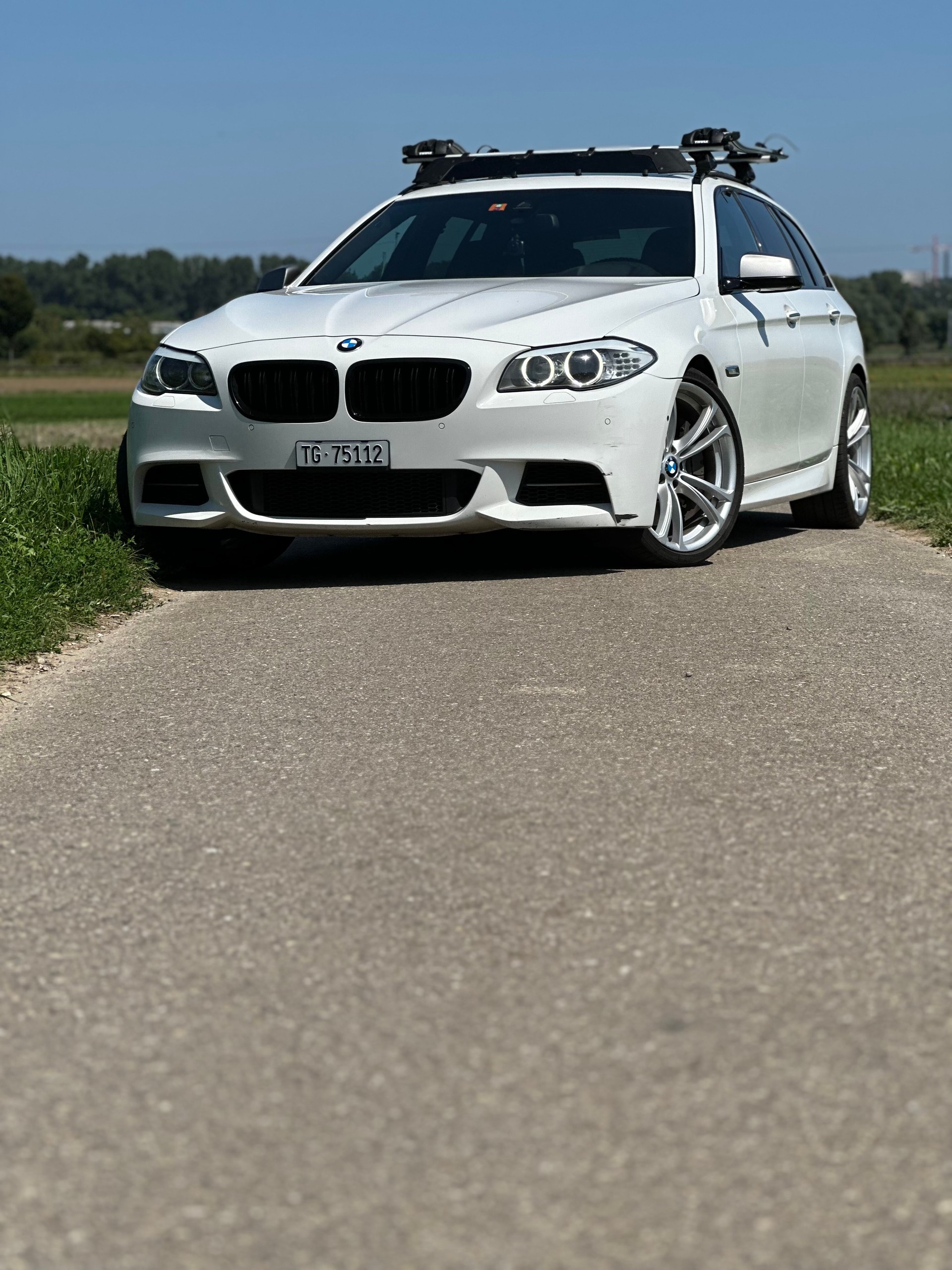 BMW M550d xDrive Touring Steptronic-image-3