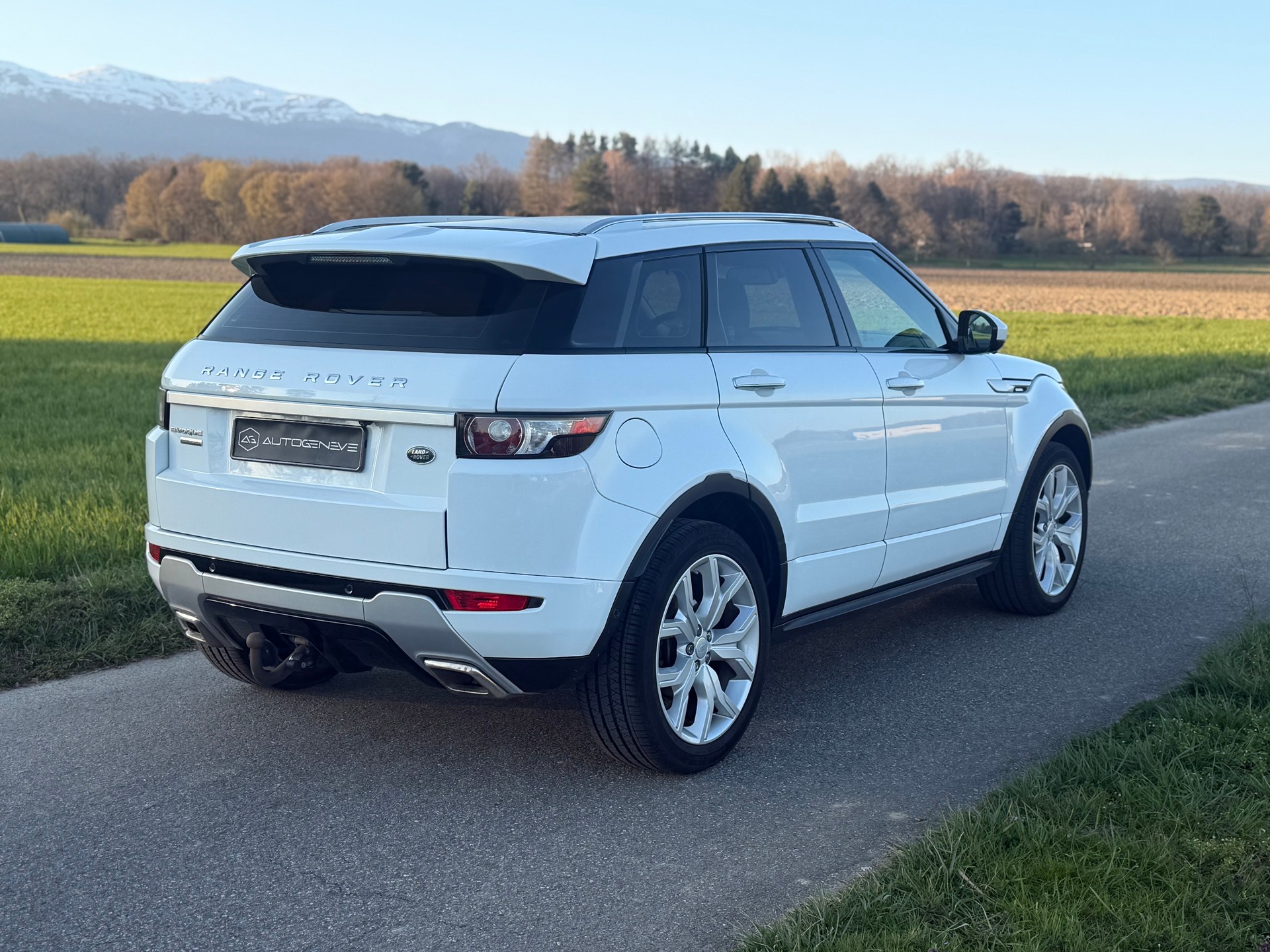 LAND ROVER Range Rover Evoque 2.2 SD4 Autobiography AT9-image-10