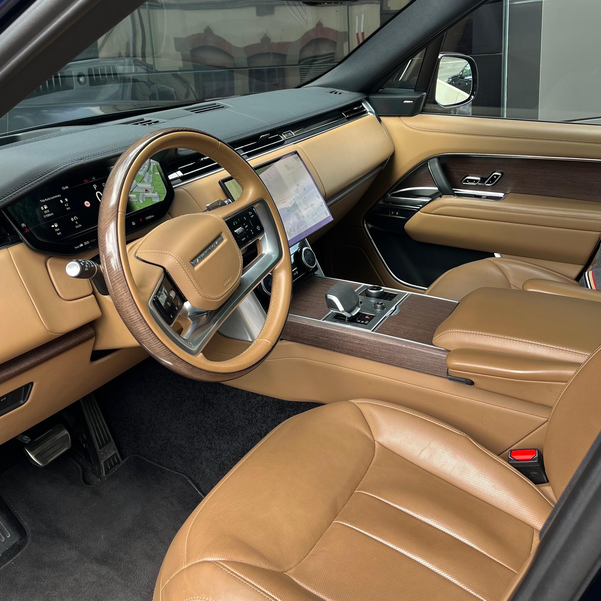 LAND ROVER Range Rover LWB 7 Plätze D350 3.0D I6 MHEV HSE Automatic-image-2