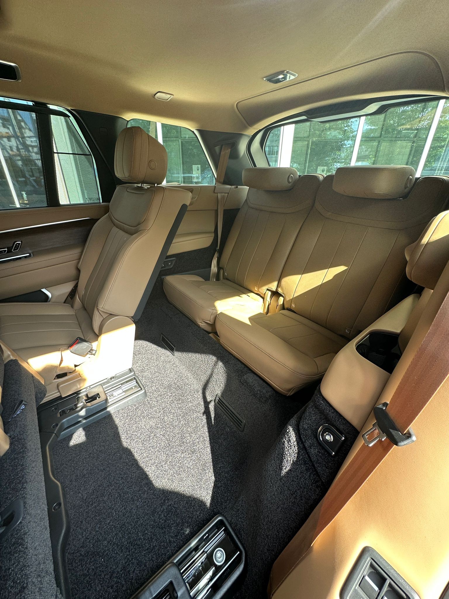 LAND ROVER Range Rover LWB 7 Plätze D350 3.0D I6 MHEV HSE Automatic-image-6