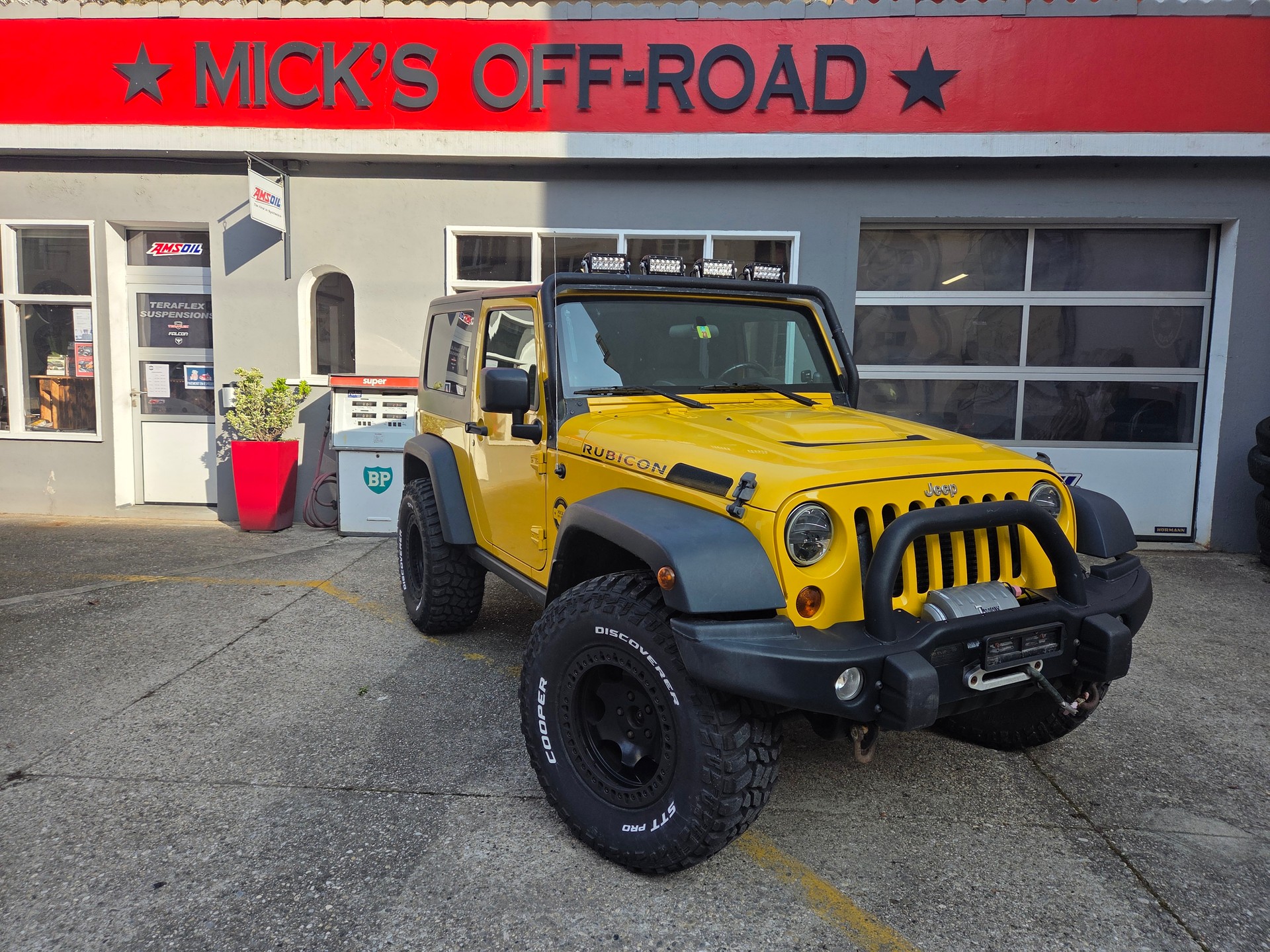 JEEP Wrangler 2.8 CRD Rubicon Automatic-image-0