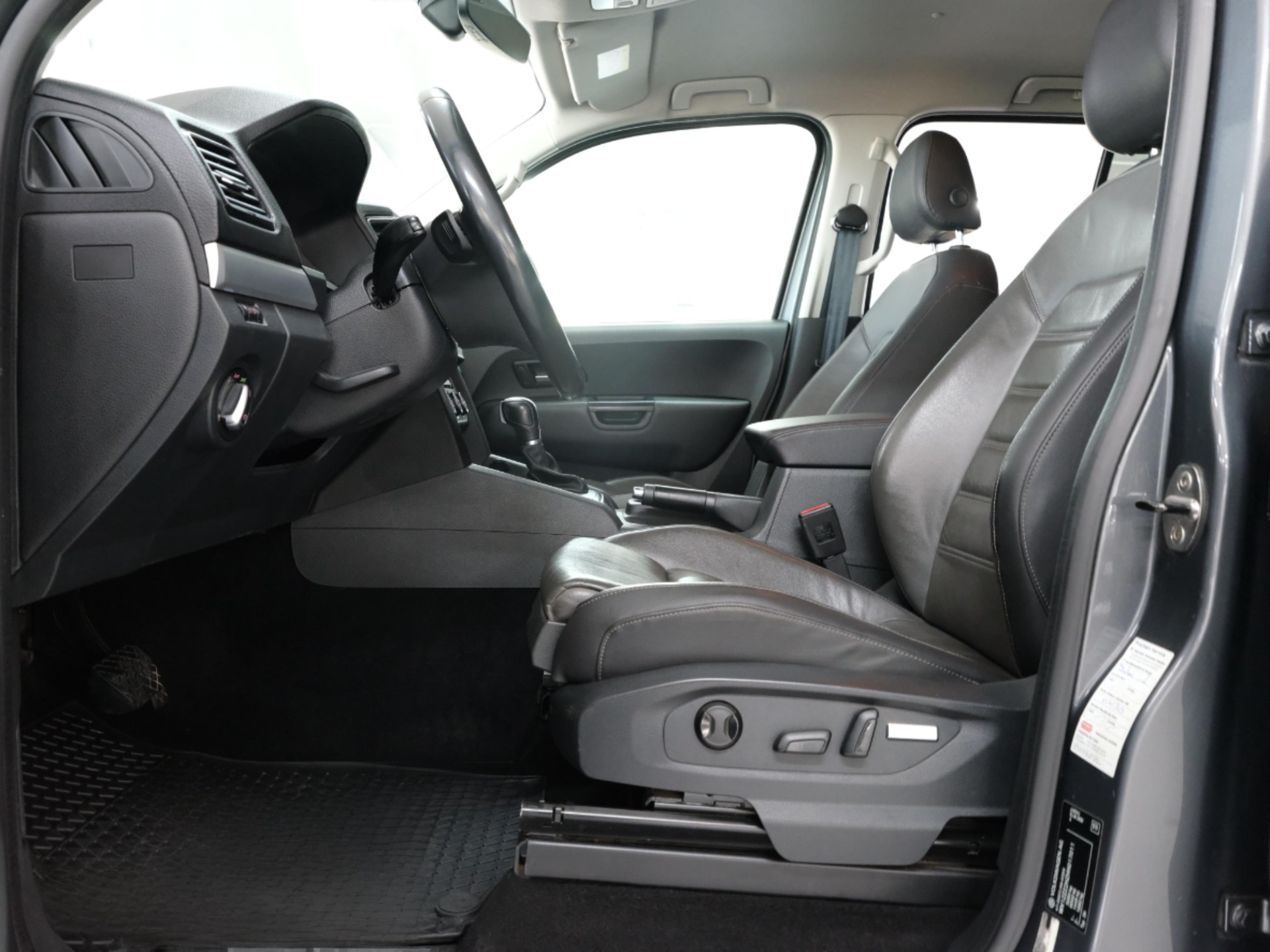 VW Amarok 3.0TDI Highline 4Motion Automatic-image-16