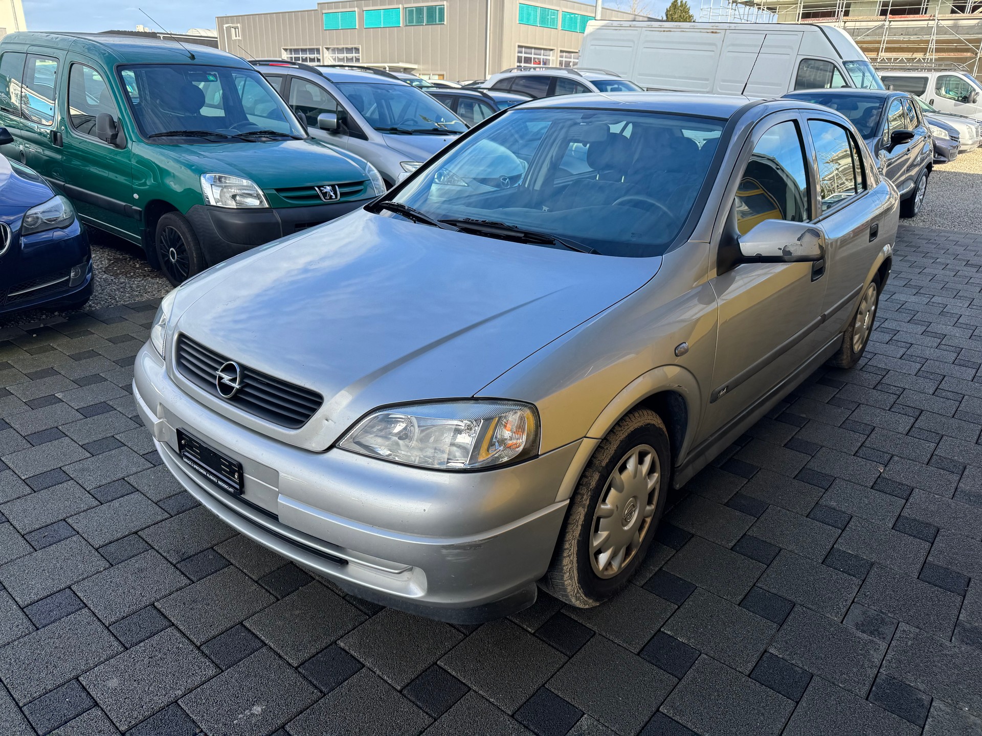 OPEL Astra 1.2i 16V Club-image-0