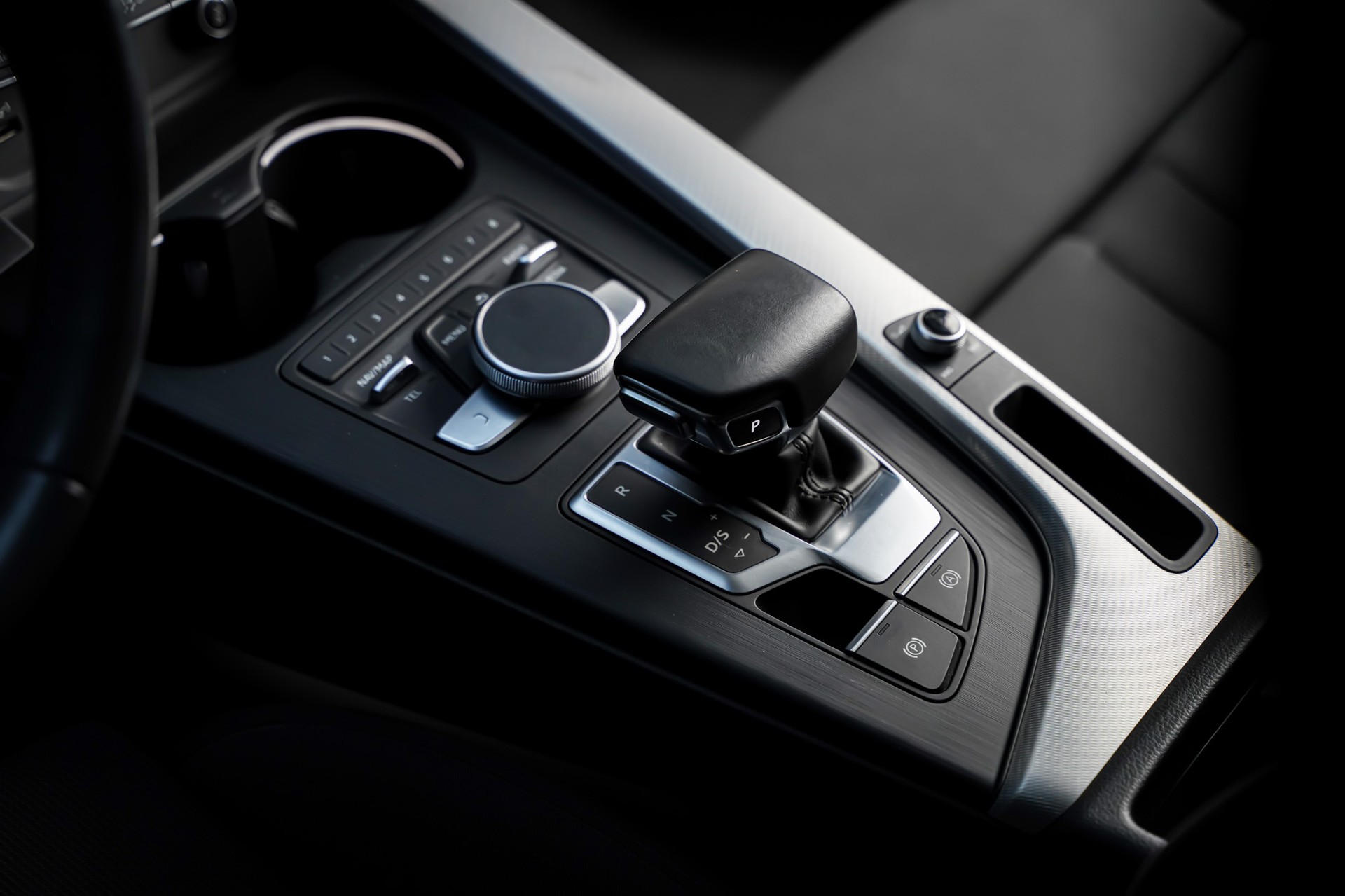 AUDI A4 Avant 40 TDI Sport quattro S-tronic-image-21
