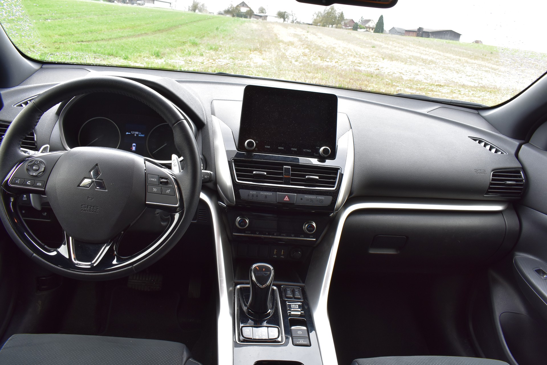 MITSUBISHI Eclipse Cross 2.4 PHEV Intense 4WD-image-9