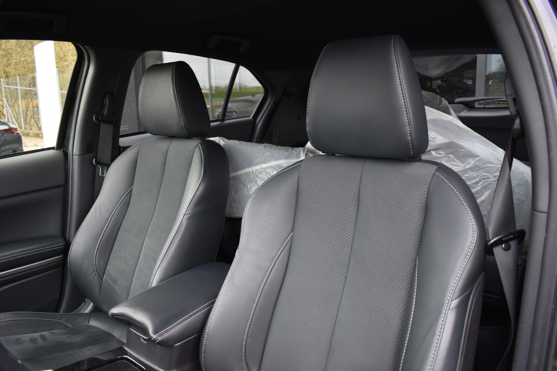 MITSUBISHI Eclipse Cross 2.4 PHEV Intense 4WD-image-11