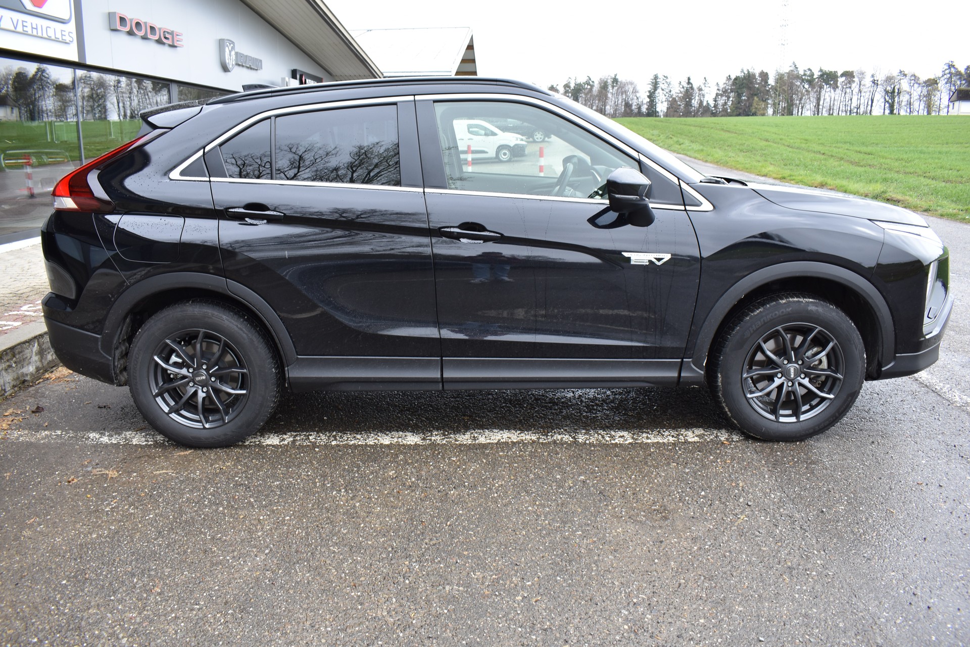 MITSUBISHI Eclipse Cross 2.4 PHEV Intense 4WD-image-4