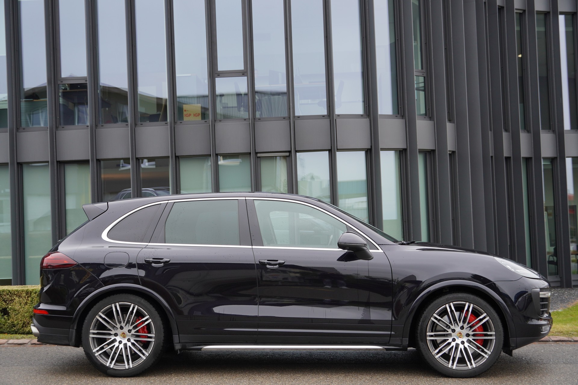 PORSCHE Cayenne Turbo-image-0