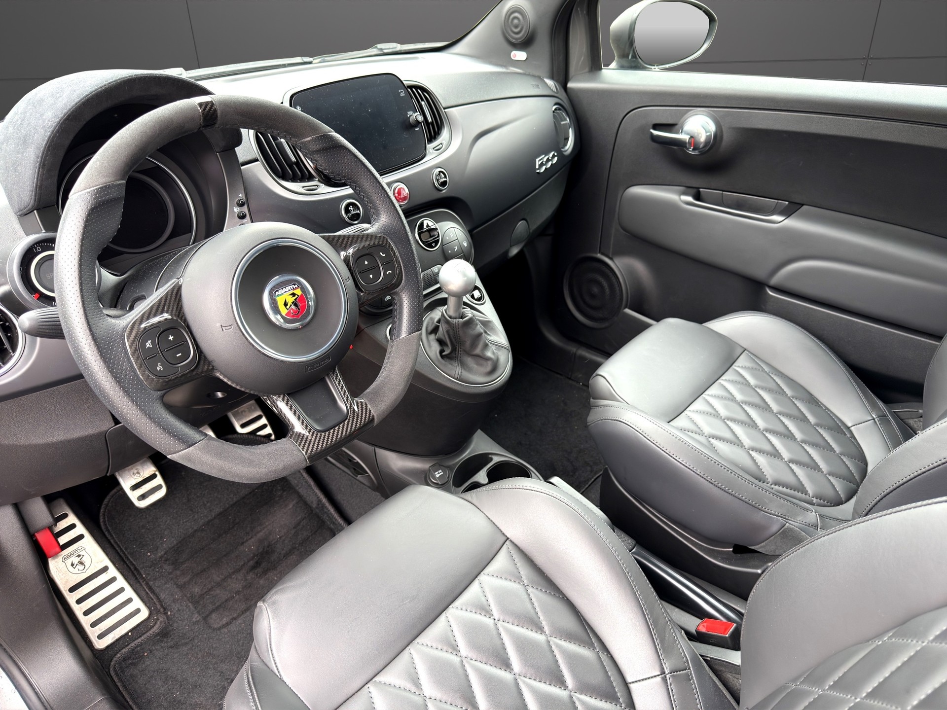 FIAT 695 1.4 16V Turbo Abarth Turismo-image-9
