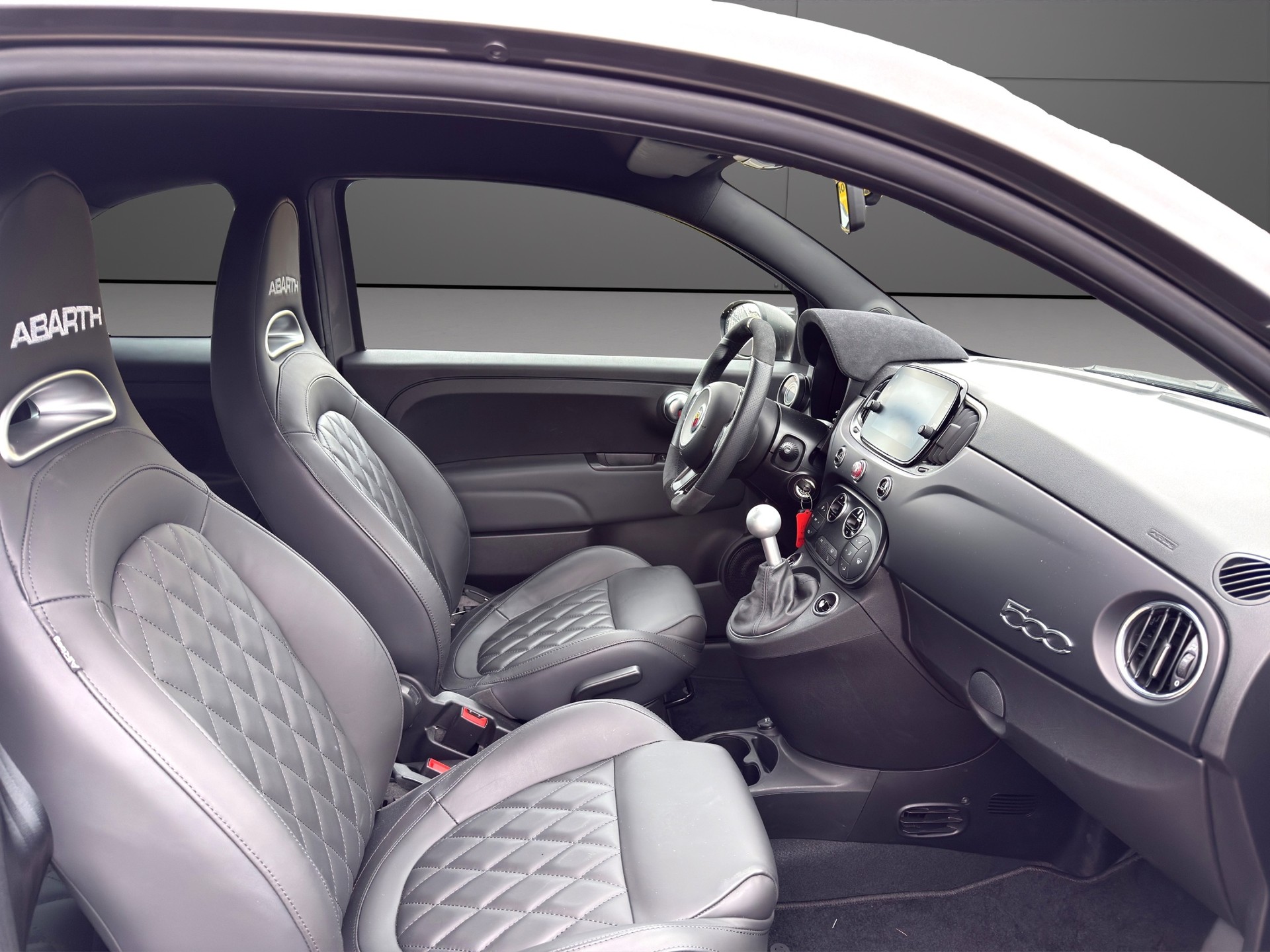 FIAT 695 1.4 16V Turbo Abarth Turismo-image-10