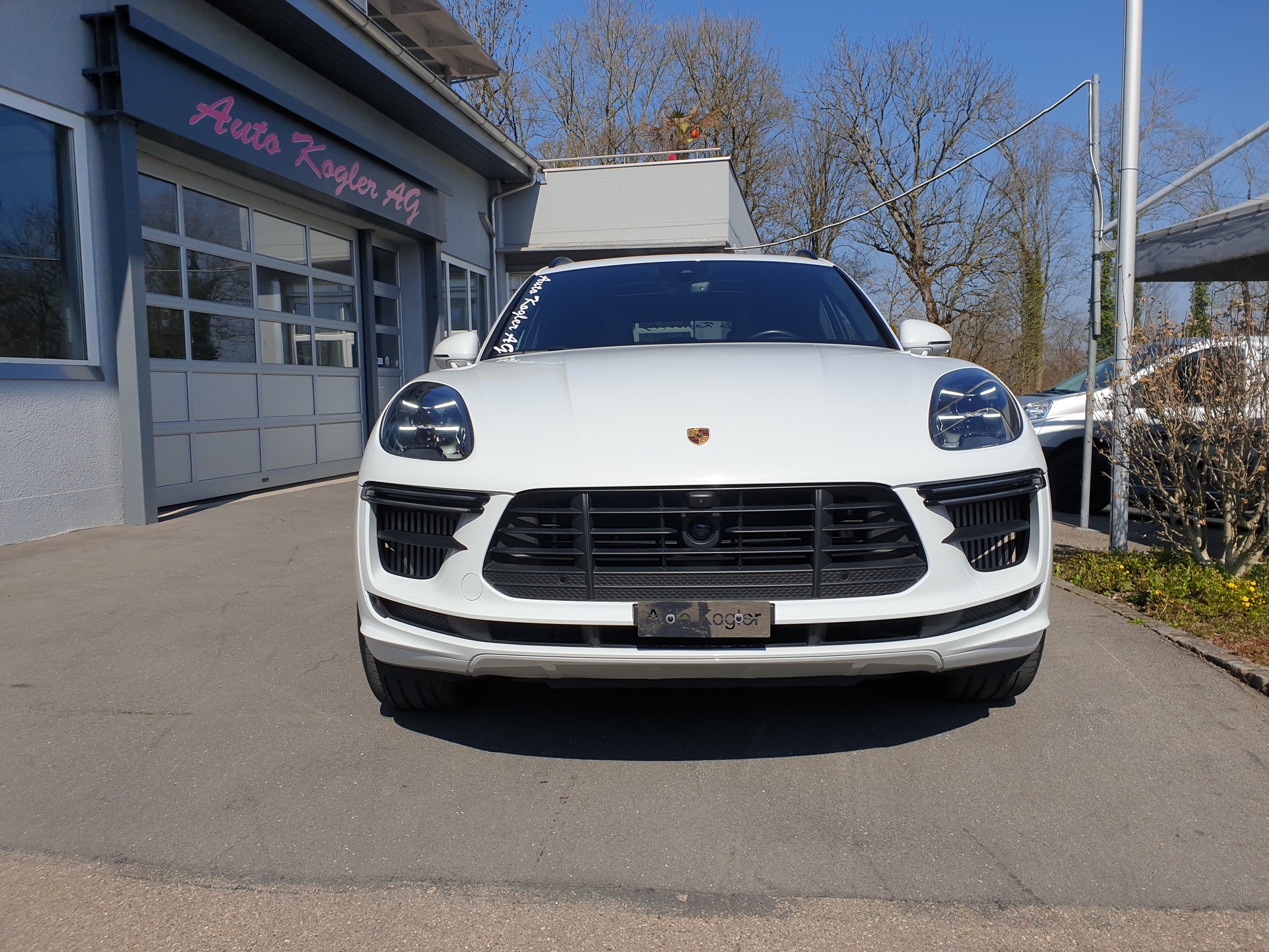 PORSCHE Macan Turbo PDK-image-1