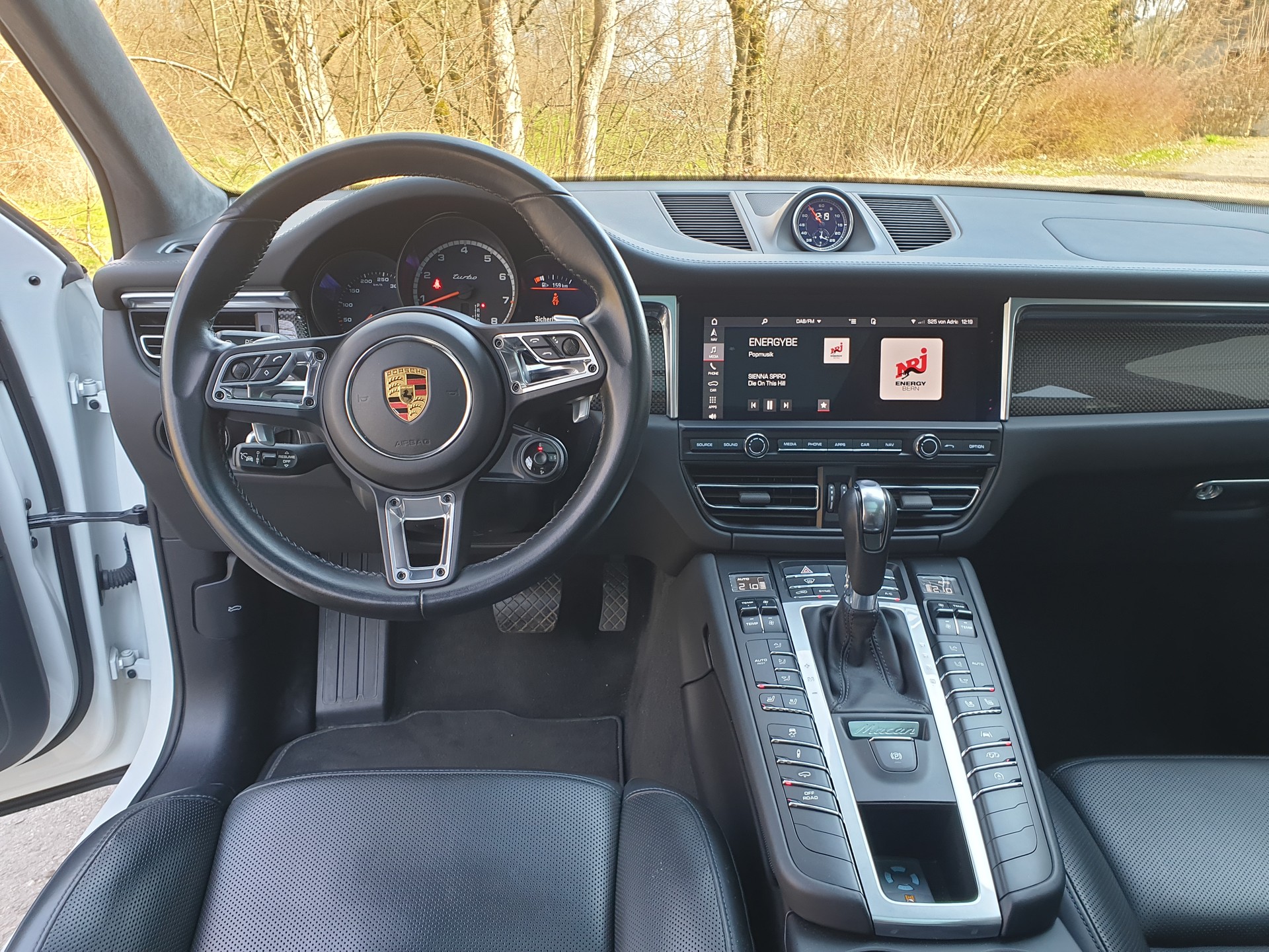 PORSCHE Macan Turbo PDK-image-9
