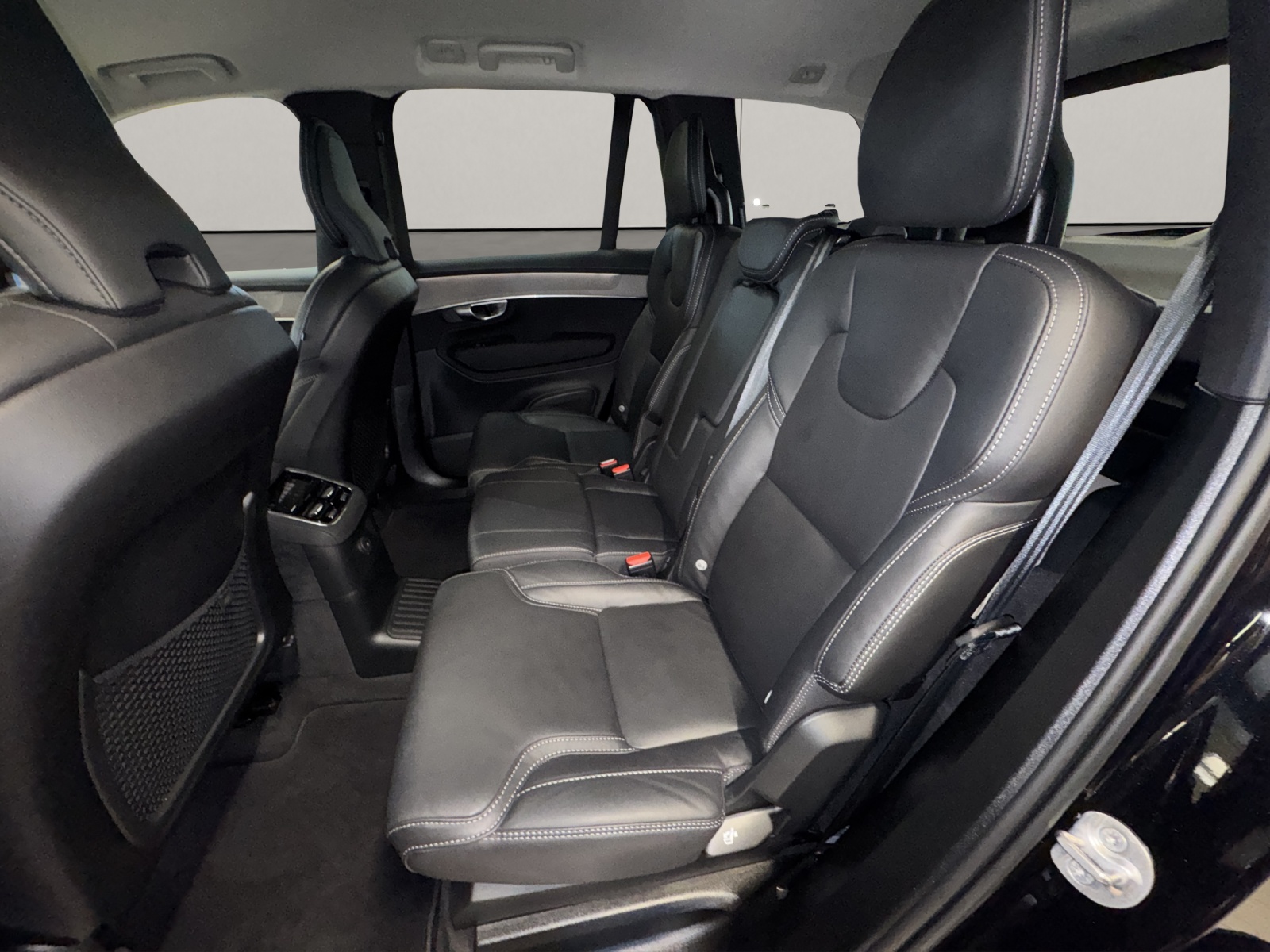 VOLVO XC90 2.0 T8 TE Plus Dark eAWD-image-13
