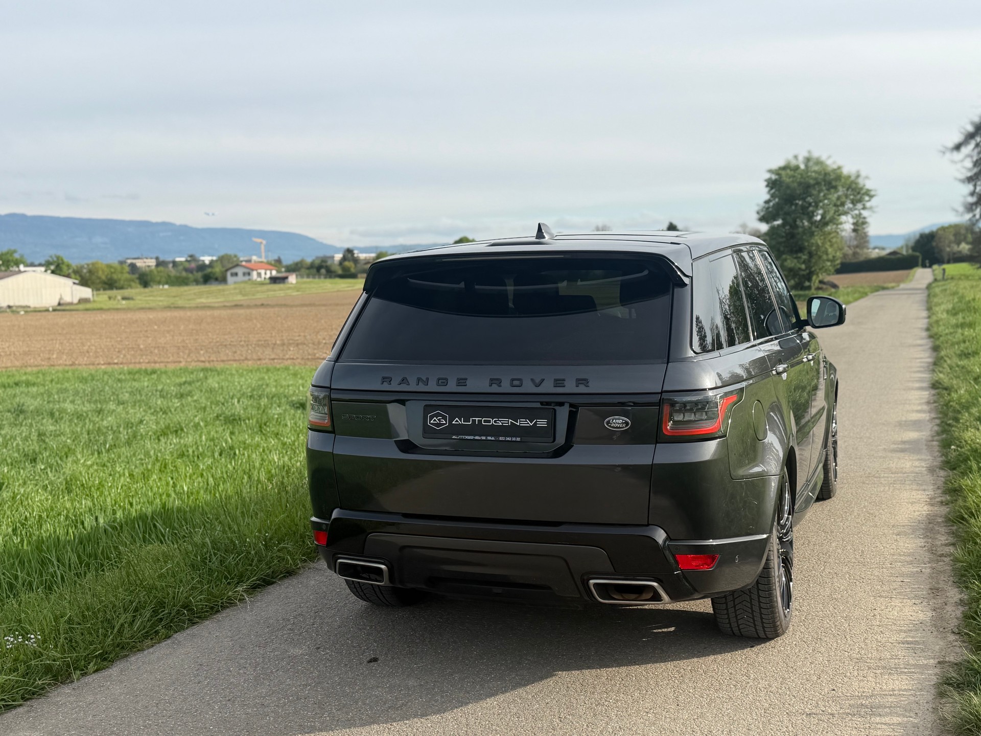 LAND ROVER Range Rover Sport P525 5.0 V8 S/C HSE Dynamic Automatic-image-9