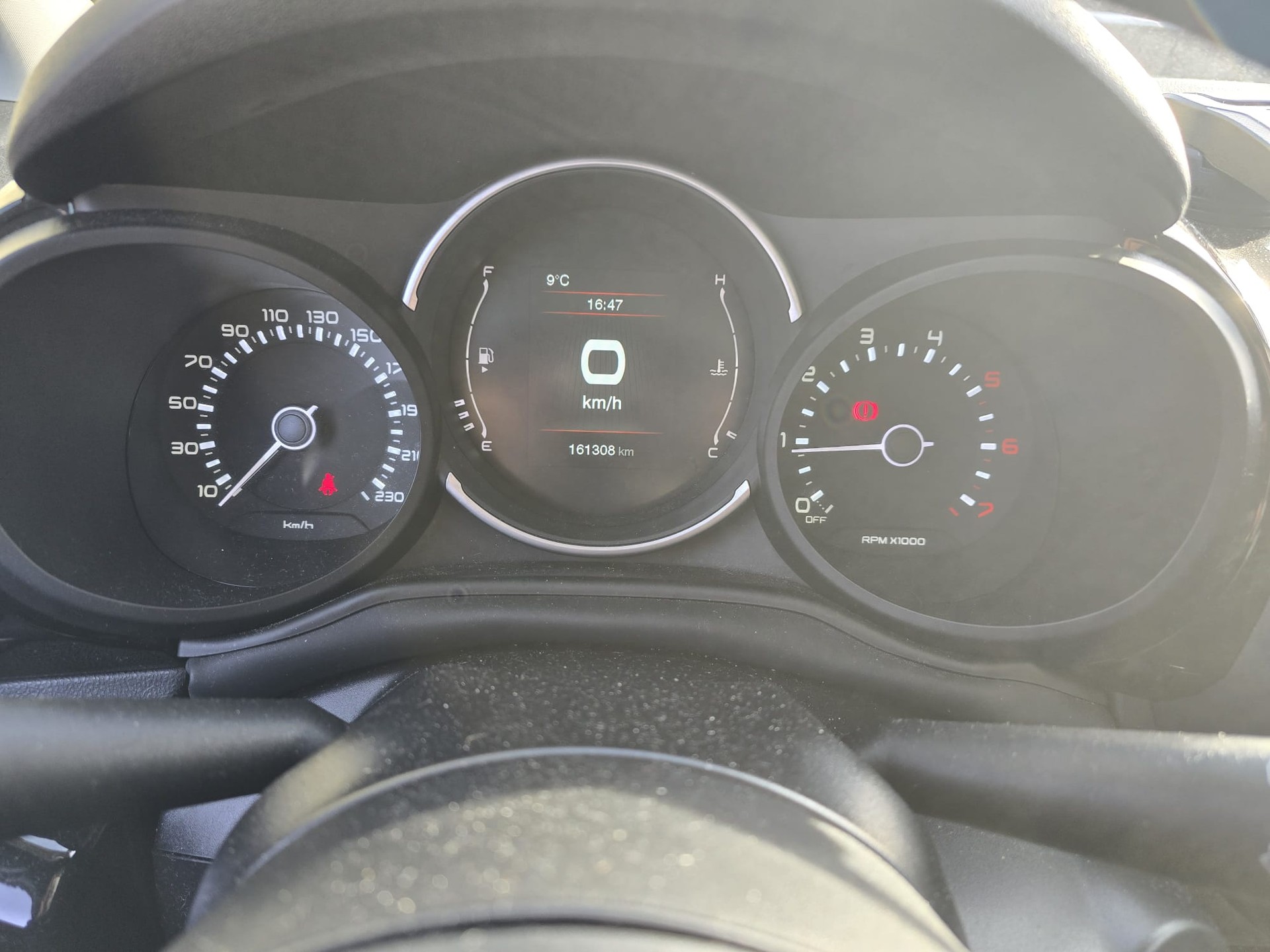 FIAT 500L 1.6 JTD Urban-image-11