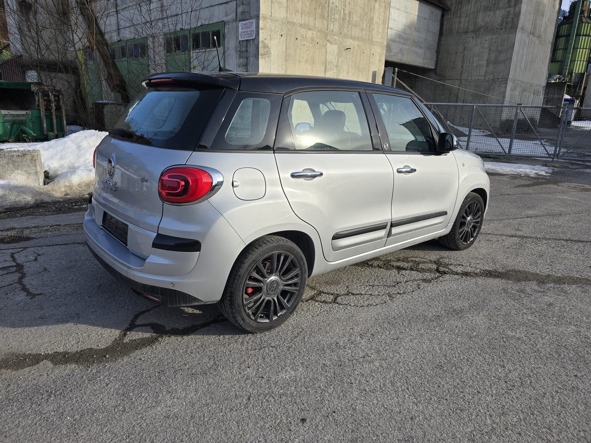 FIAT 500L 1.6 JTD Urban-image-2