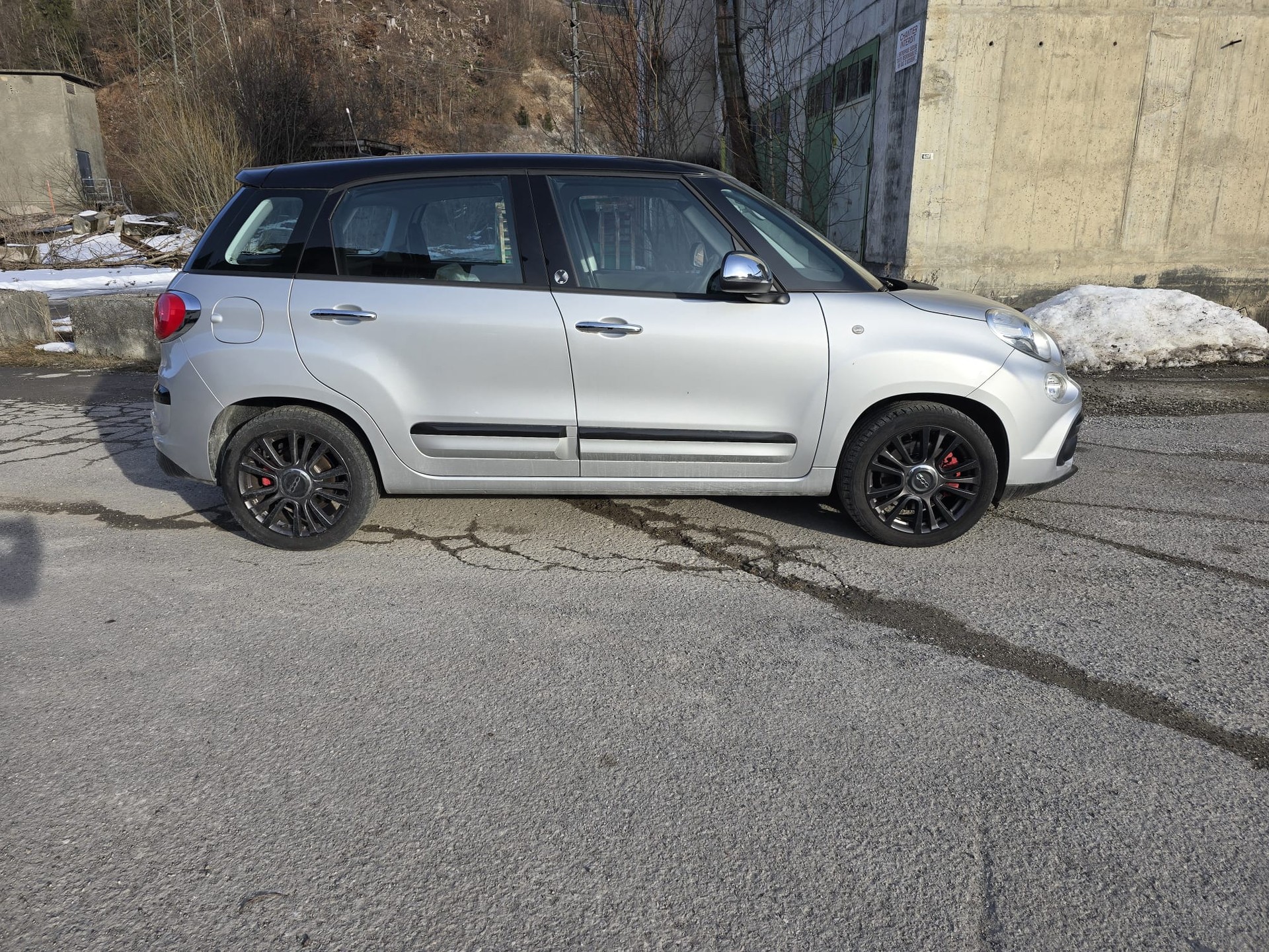 FIAT 500L 1.6 JTD Urban-image-4