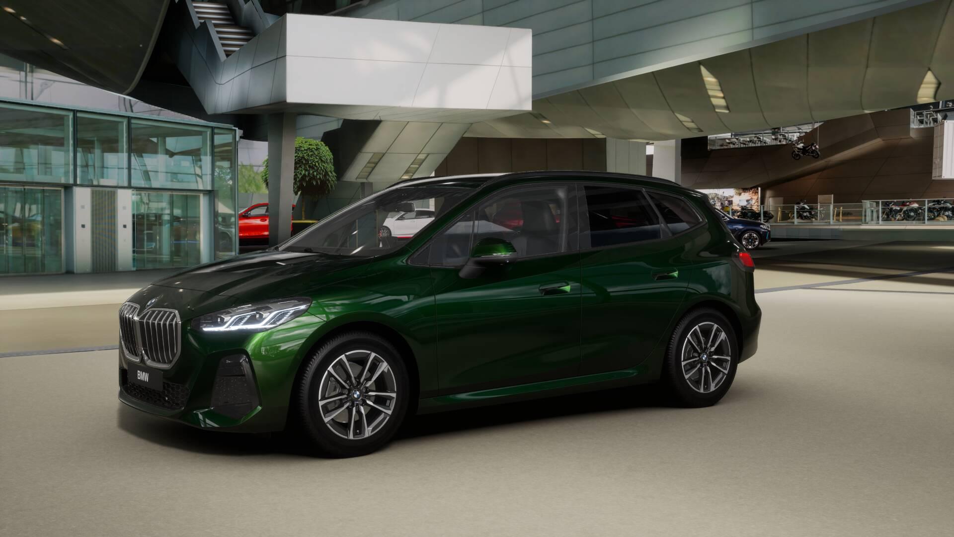 BMW 220i Active Tourer-image-0