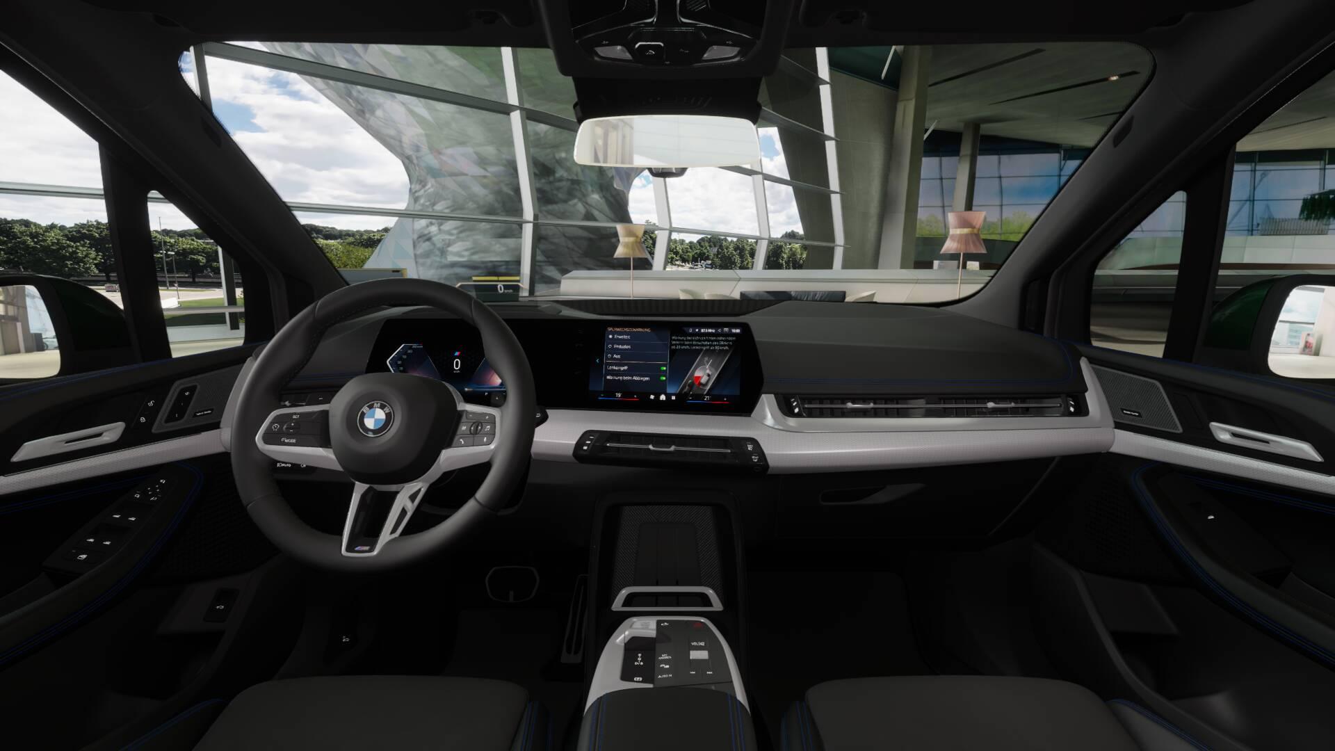 BMW 220i Active Tourer-image-9
