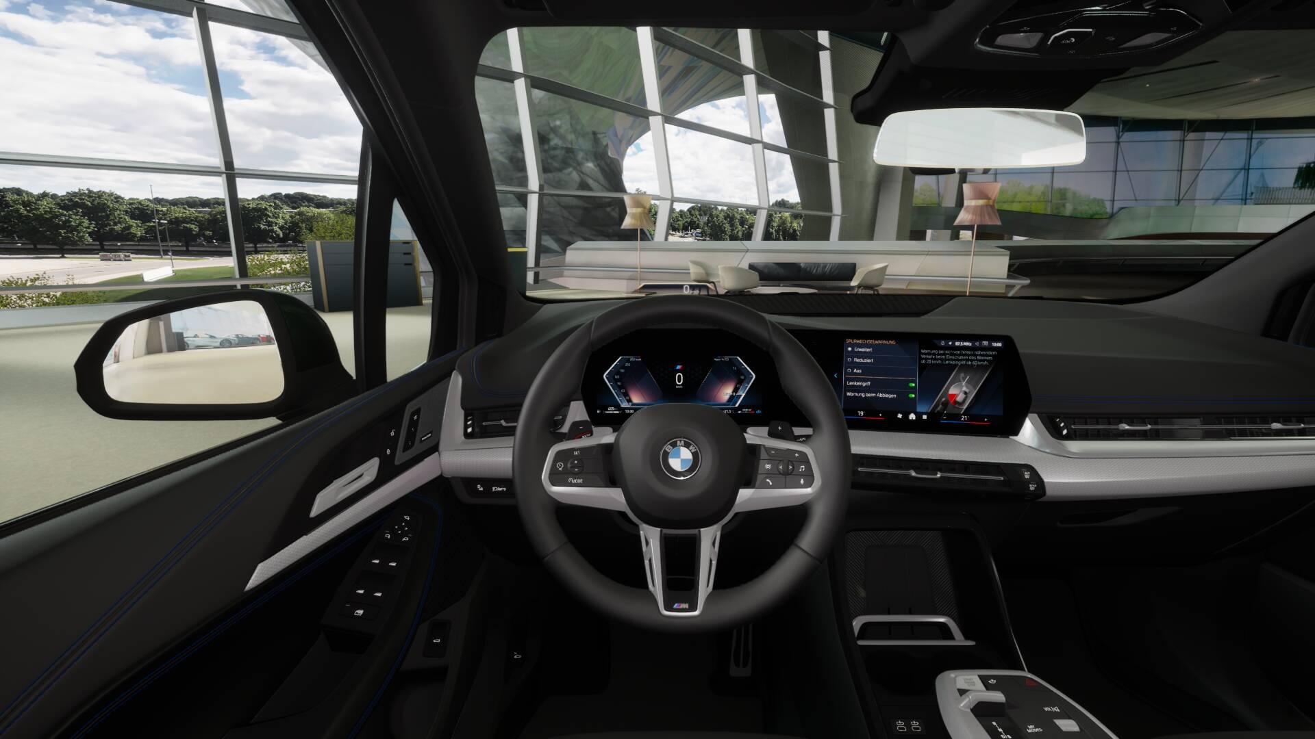 BMW 220i Active Tourer-image-12