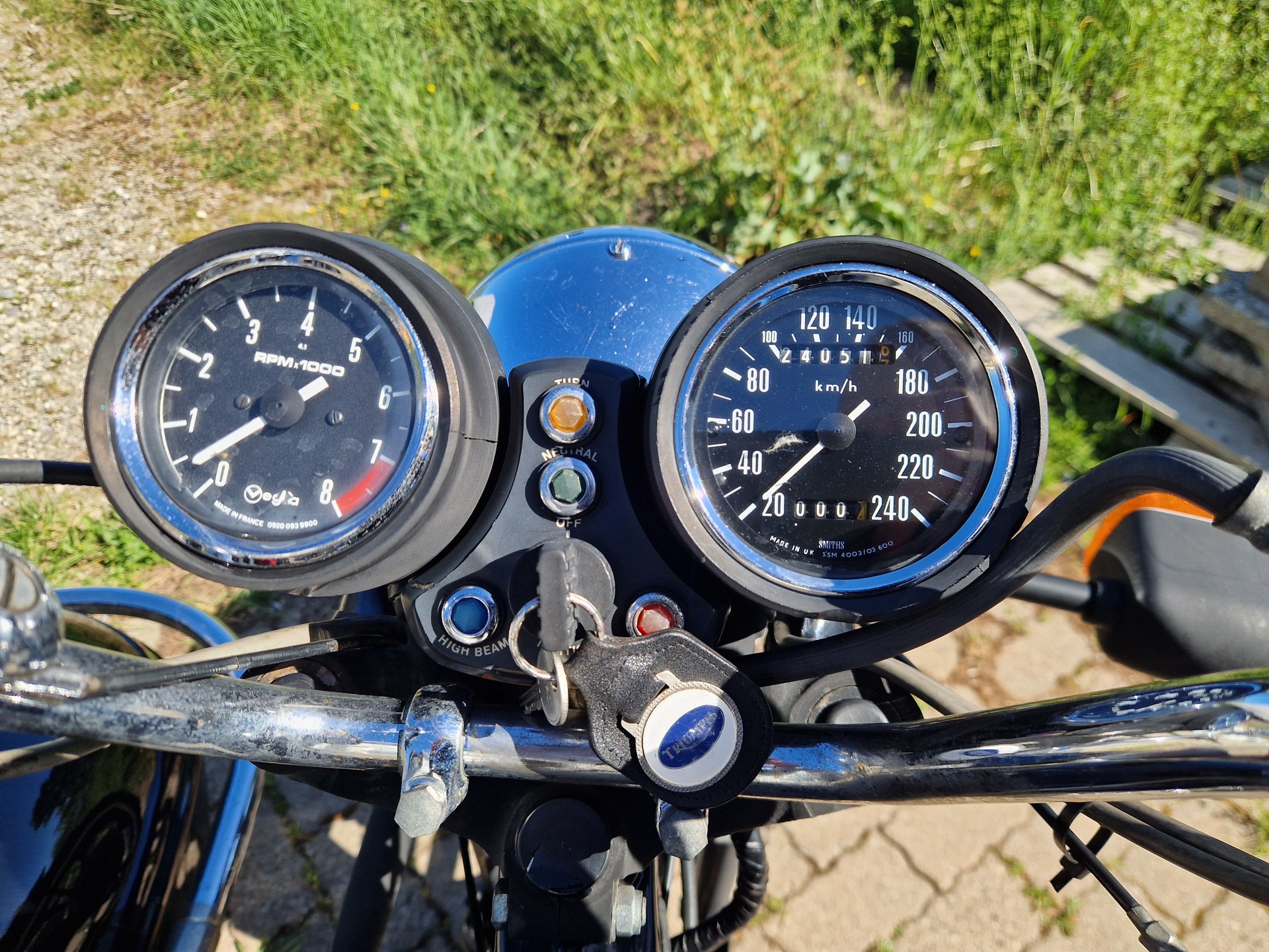 TRIUMPH T140E-image-5