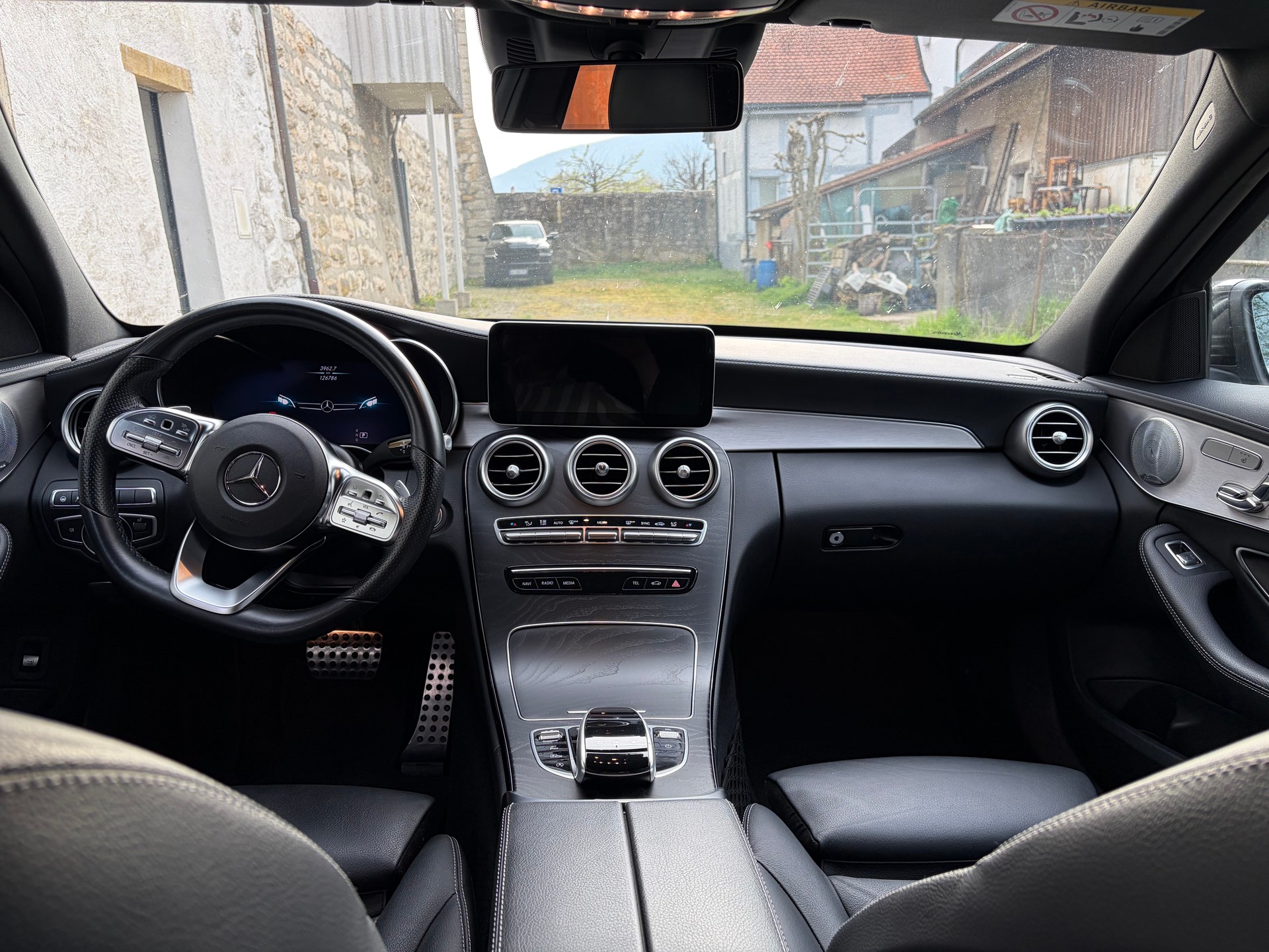 MERCEDES-BENZ C 220 d AMG Line 4matic-image-3